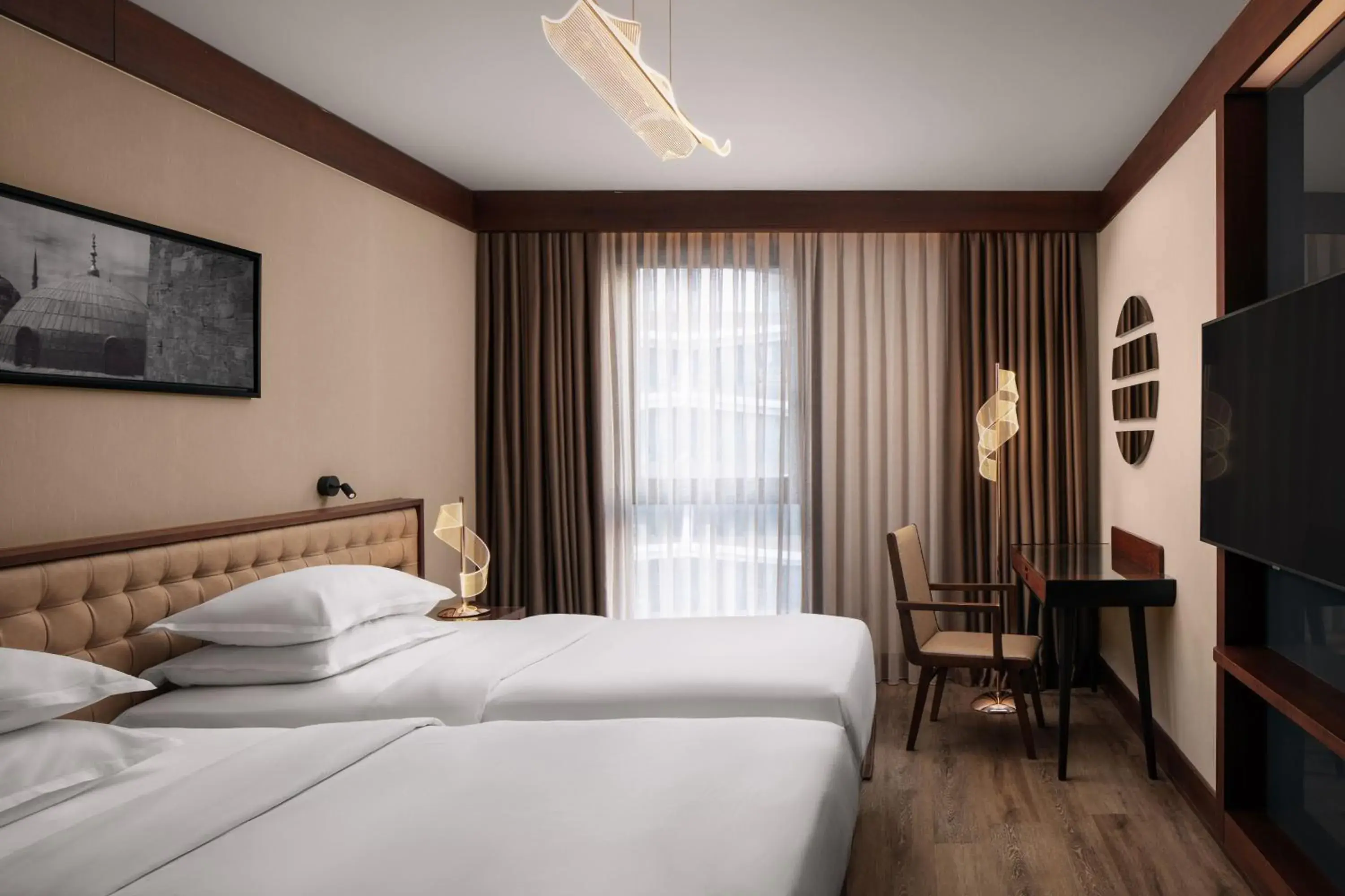 Superior Twin Guest Room in Sheraton Istanbul City Center Superior Twin Guest Room in Sheraton Istanbul City Center