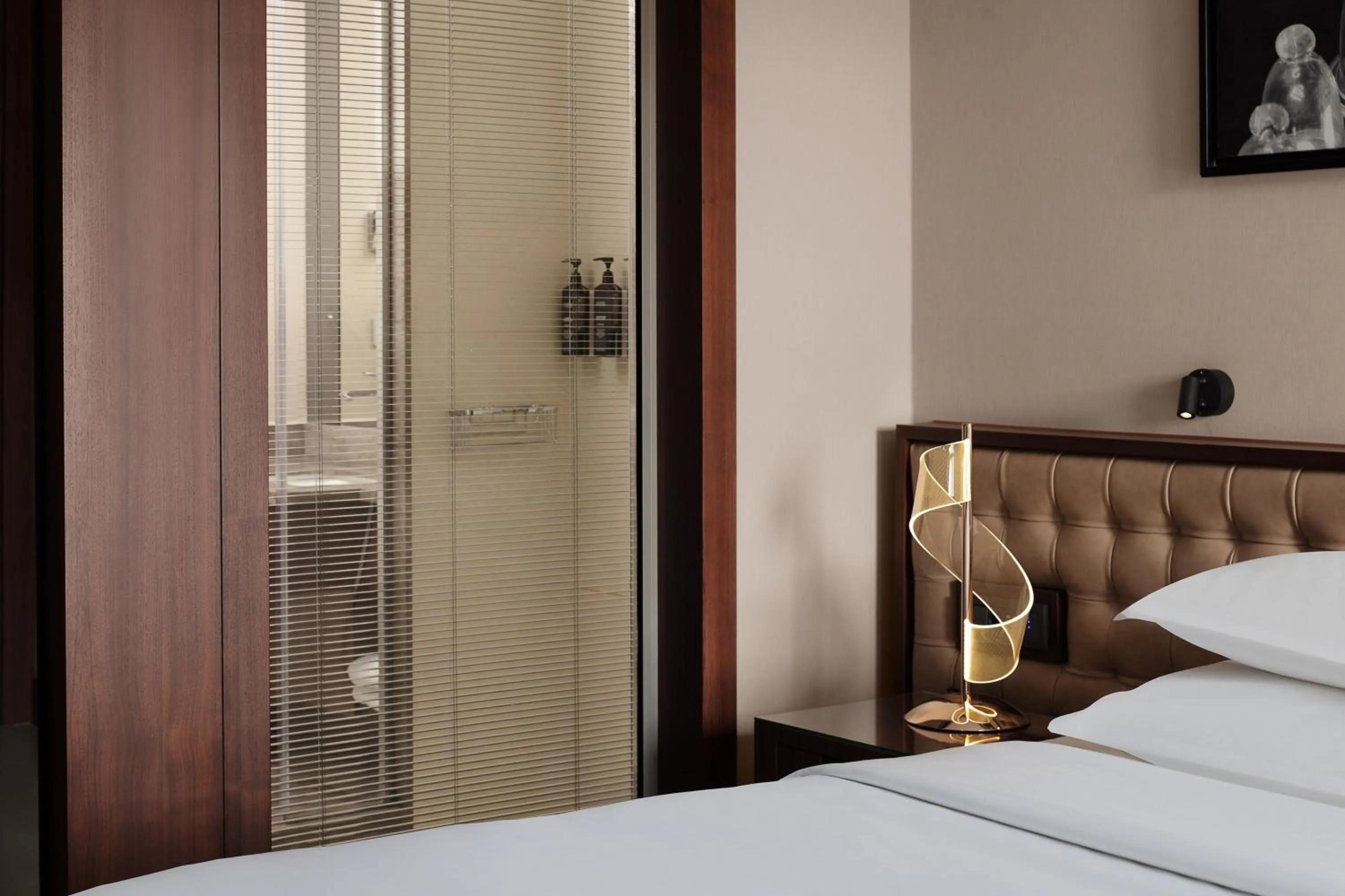 Photo of the whole room, Bed in Sheraton Istanbul City Center