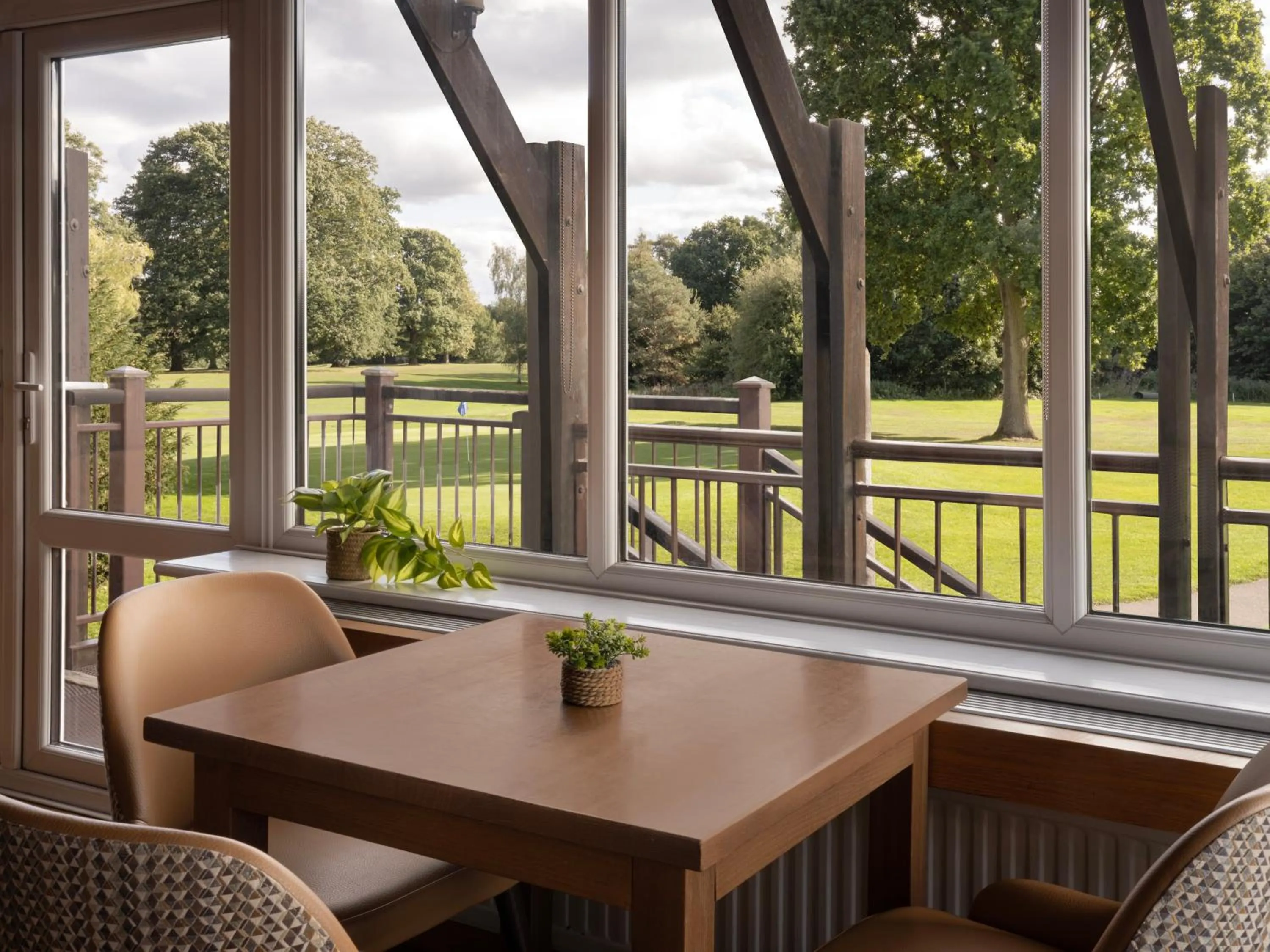 Restaurant/places to eat in Delta Hotels by Marriott Tudor Park Country Club