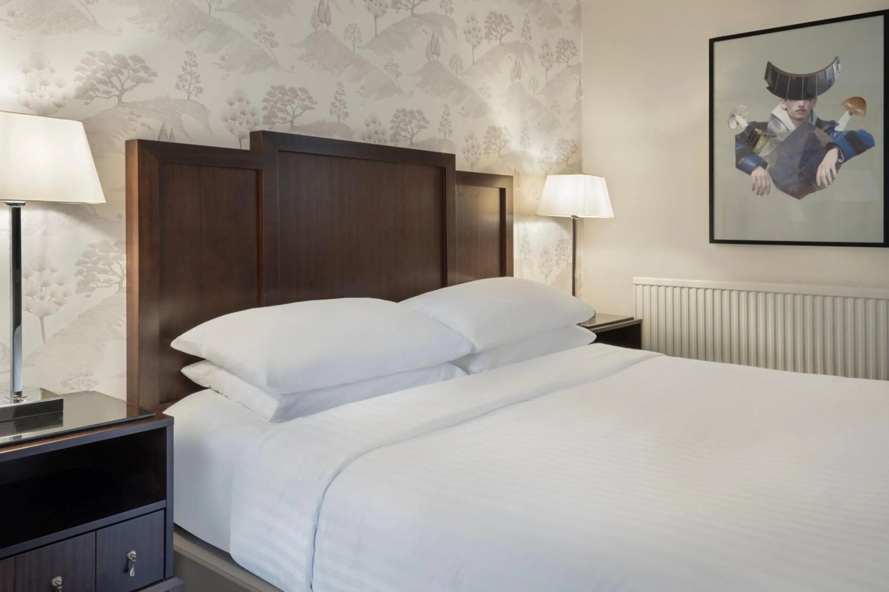 Photo of the whole room, Bed in Delta Hotels by Marriott Tudor Park Country Club