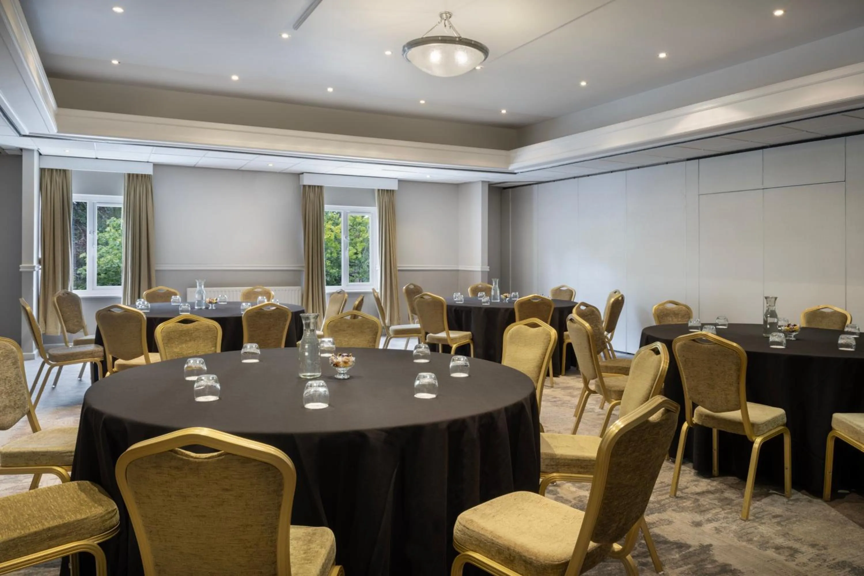 Meeting/conference room in Delta Hotels by Marriott Tudor Park Country Club