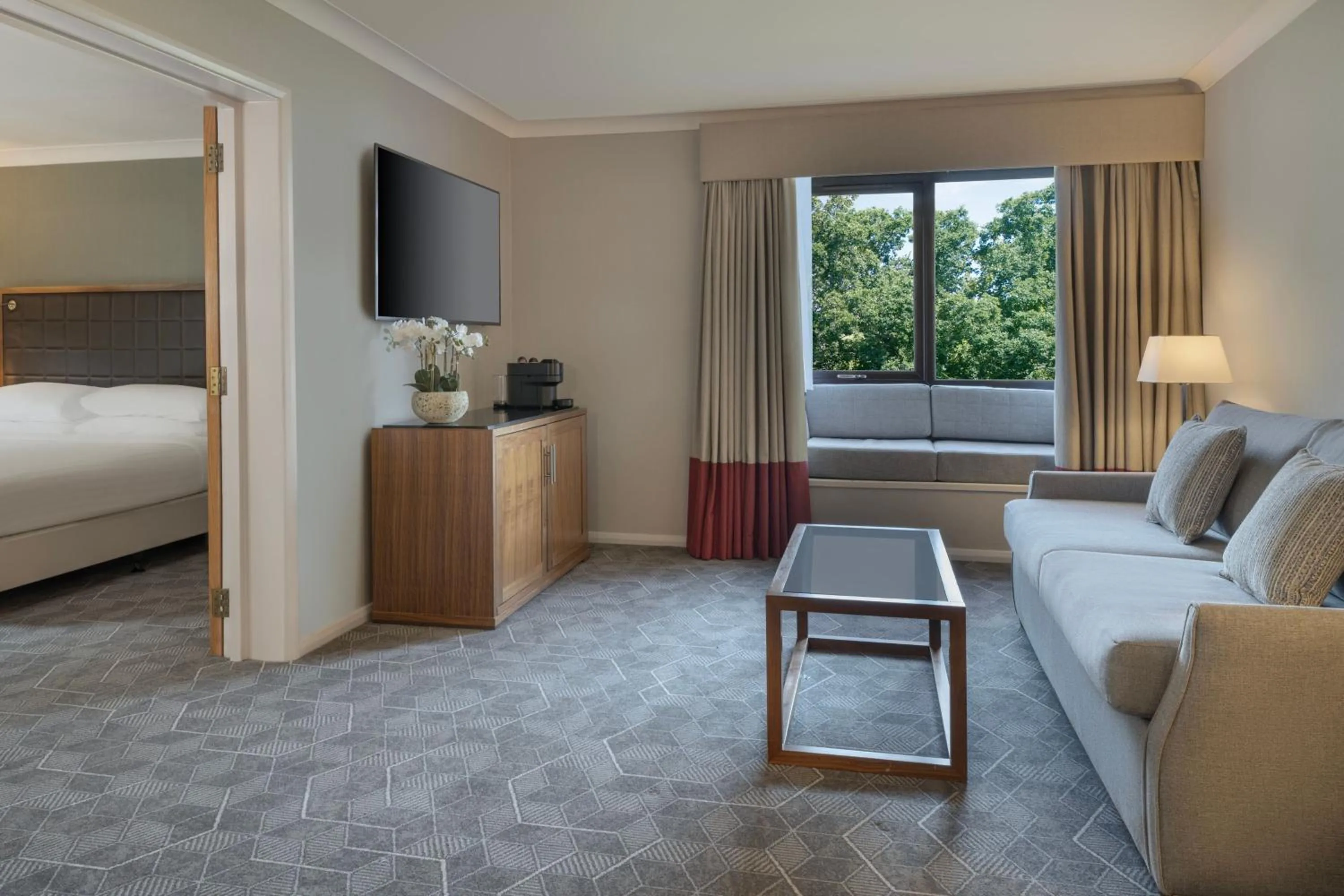 Bedroom, Bed in Delta Hotels by Marriott Peterborough