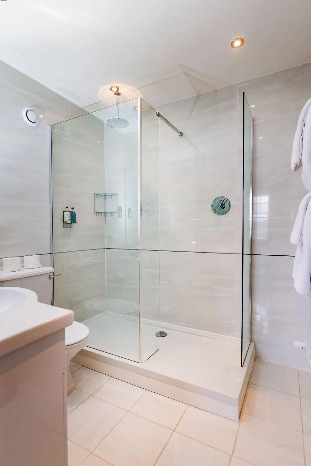 Bedroom in Windermere Hillthwaite Hotel