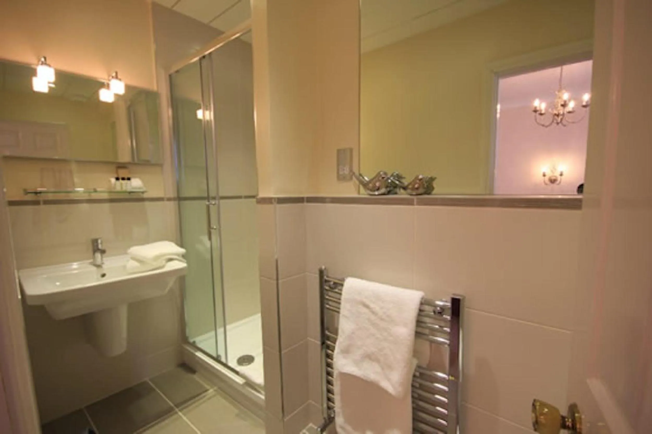 Bathroom in Windermere Hillthwaite Hotel