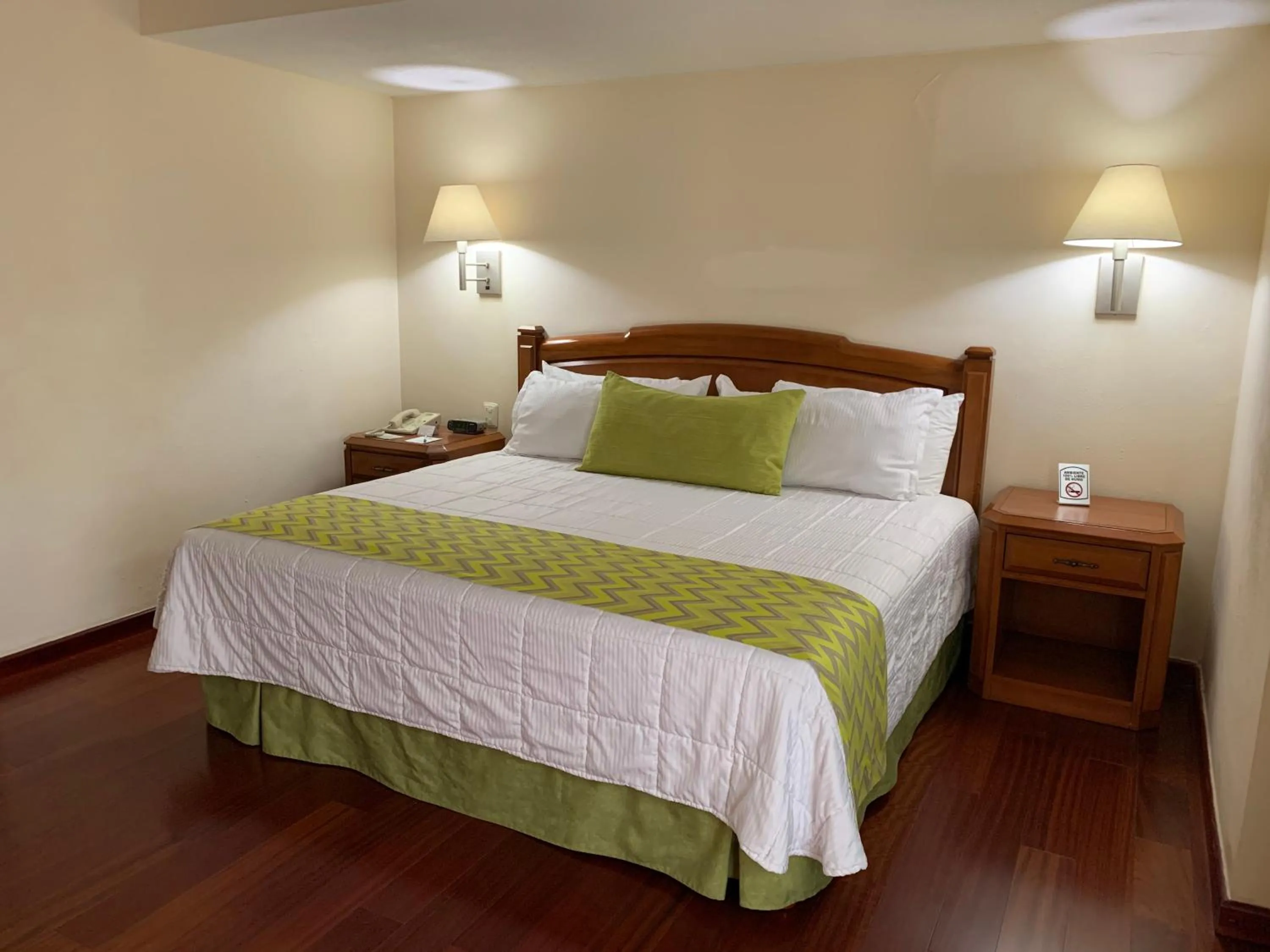 Bed in Hotel Villa Florida Puebla