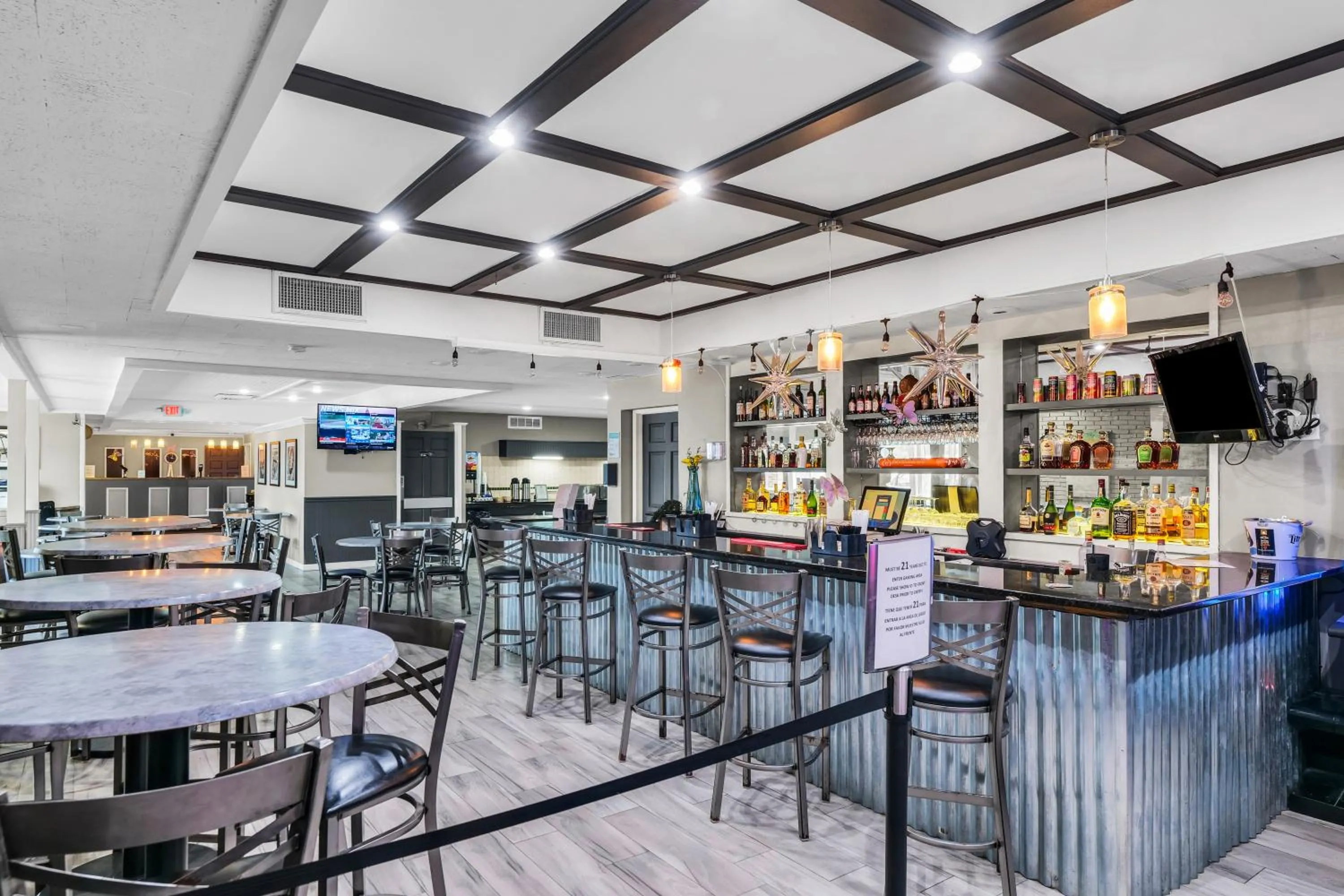 Area and facilities in Eastlake Suites Hotel & Conference Center By OYO Urbana