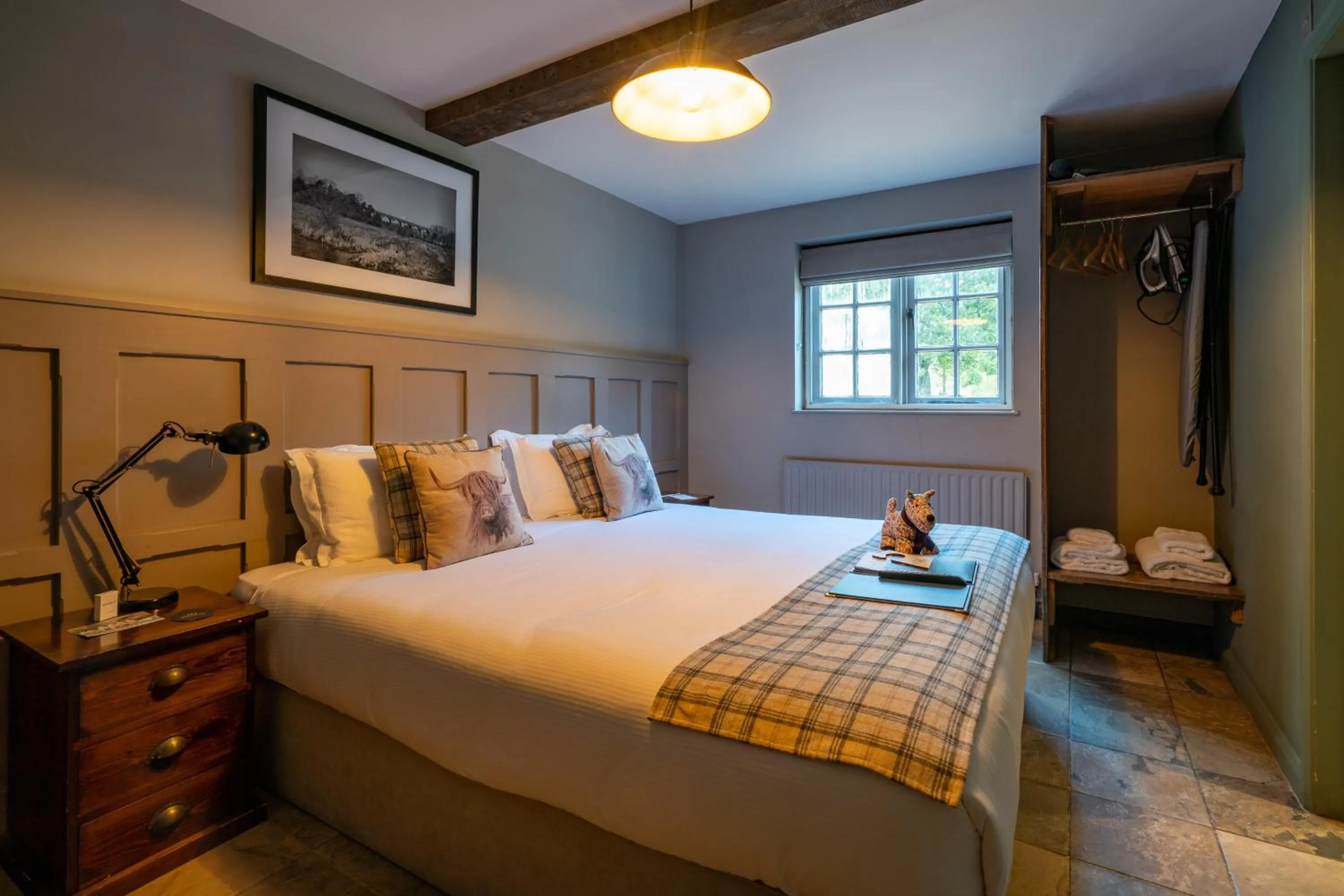 Photo of the whole room, Bed in Bourne Valley Inn