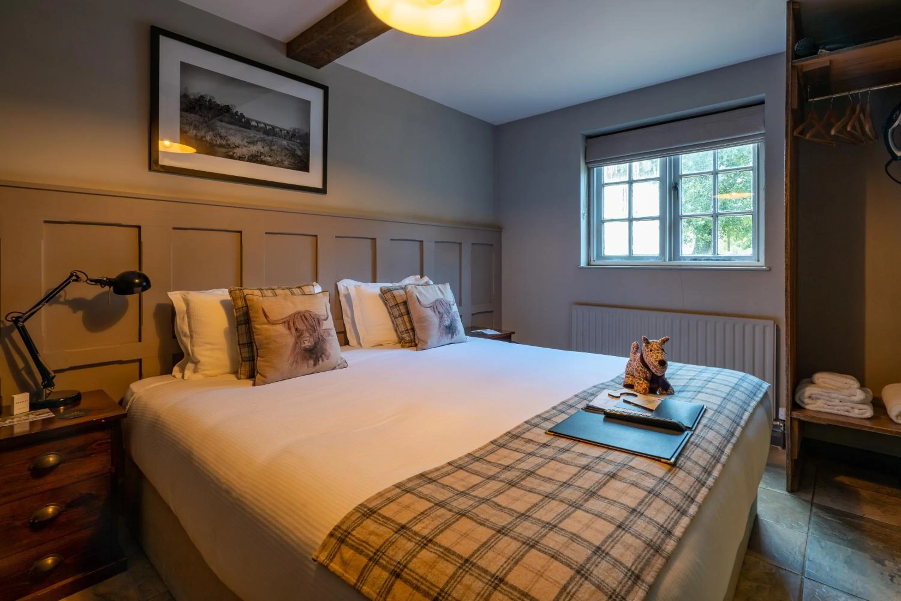 Photo of the whole room, Bed in Bourne Valley Inn