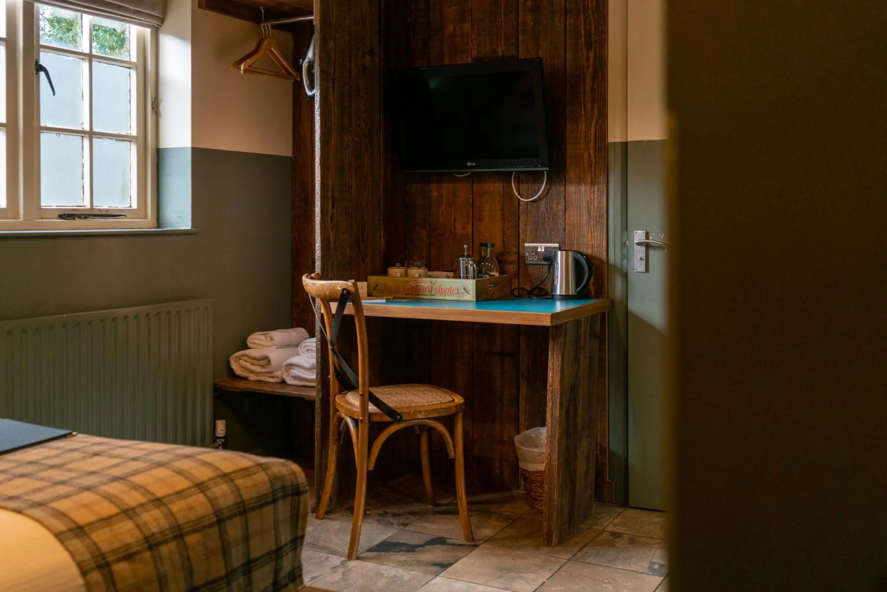 TV and multimedia, Bed in Bourne Valley Inn