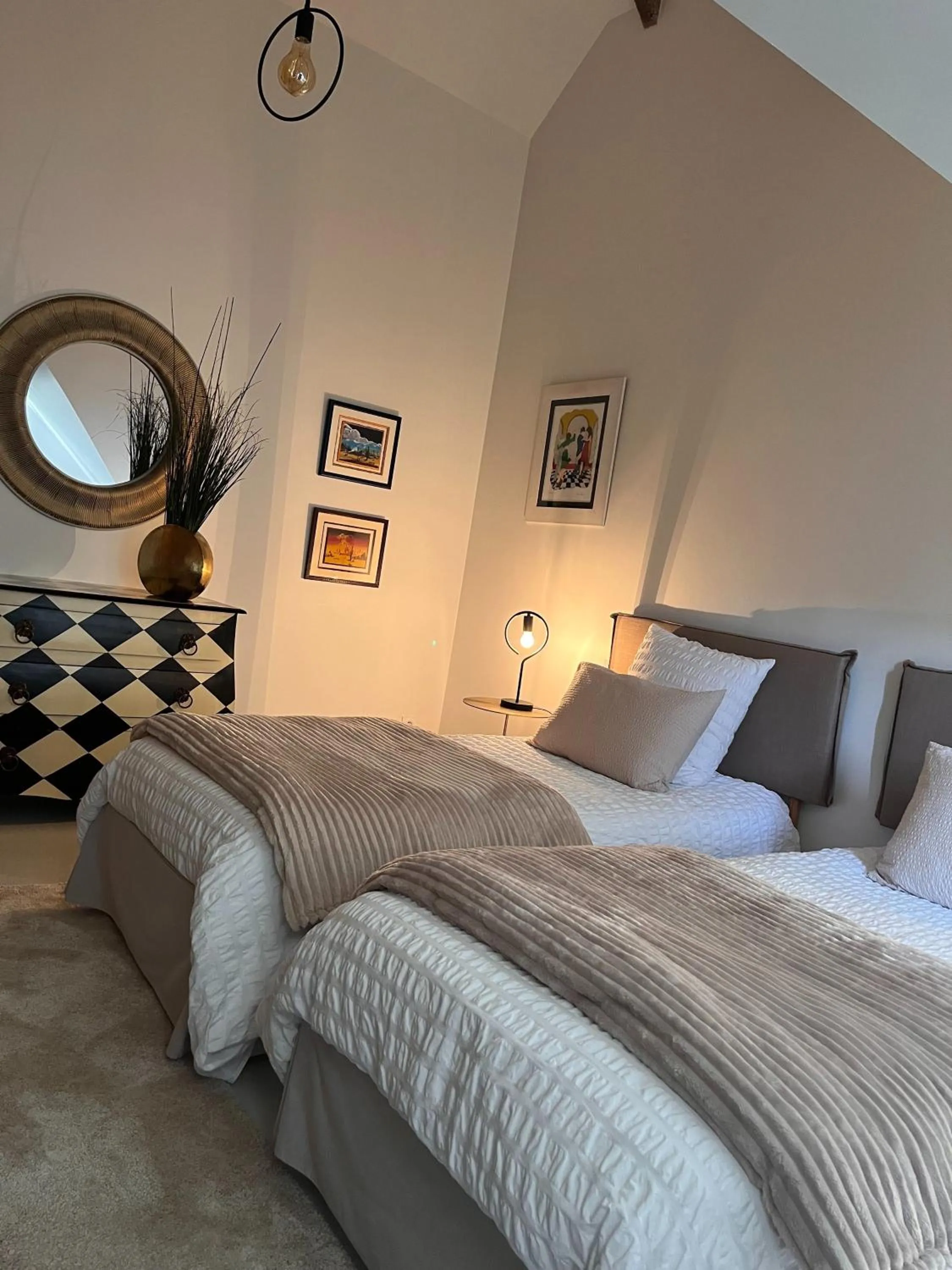 Photo of the whole room, Bed in La Sellerie