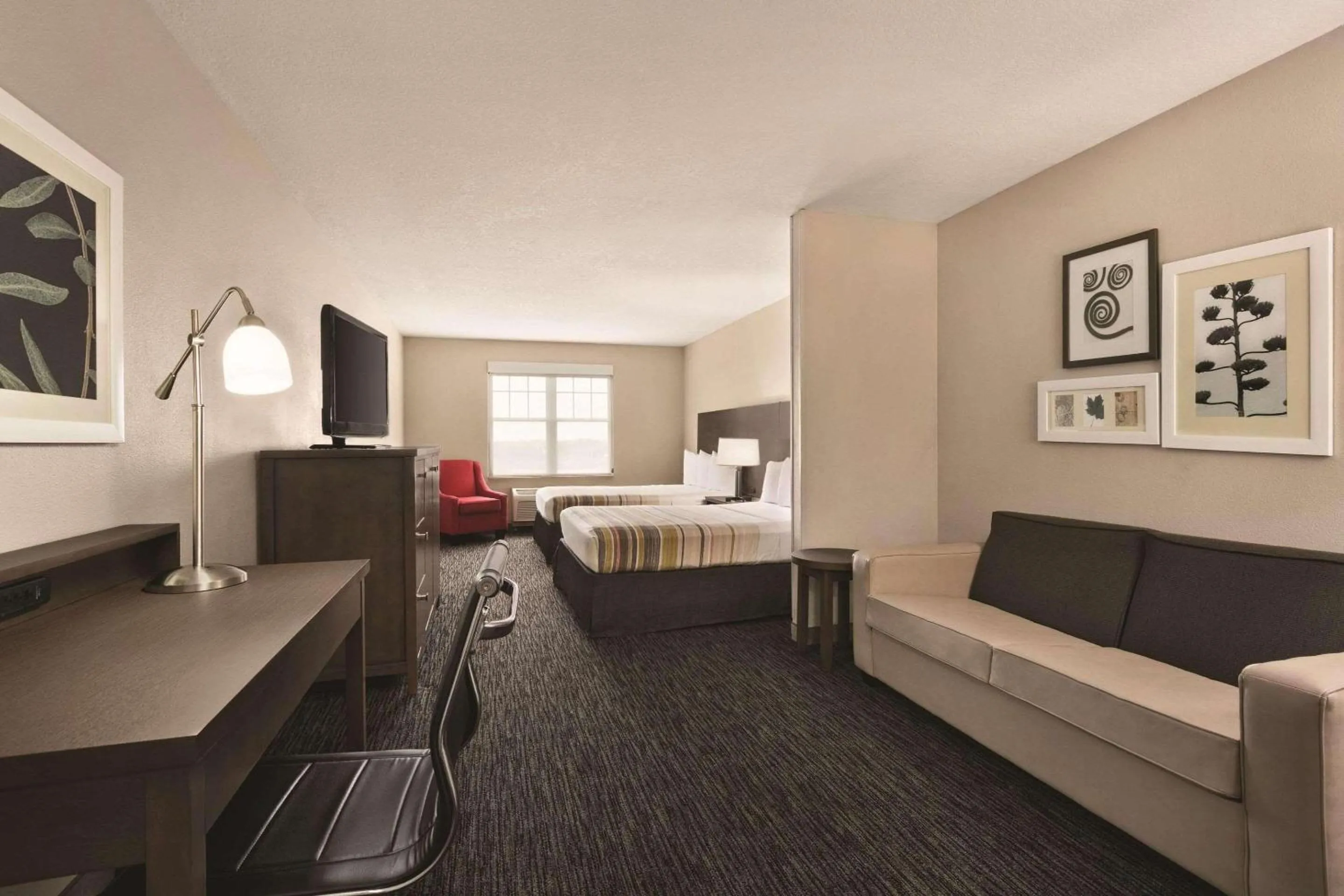 Bedroom, Bed in Country Inn & Suites by Radisson, Tampa-Brandon, FL