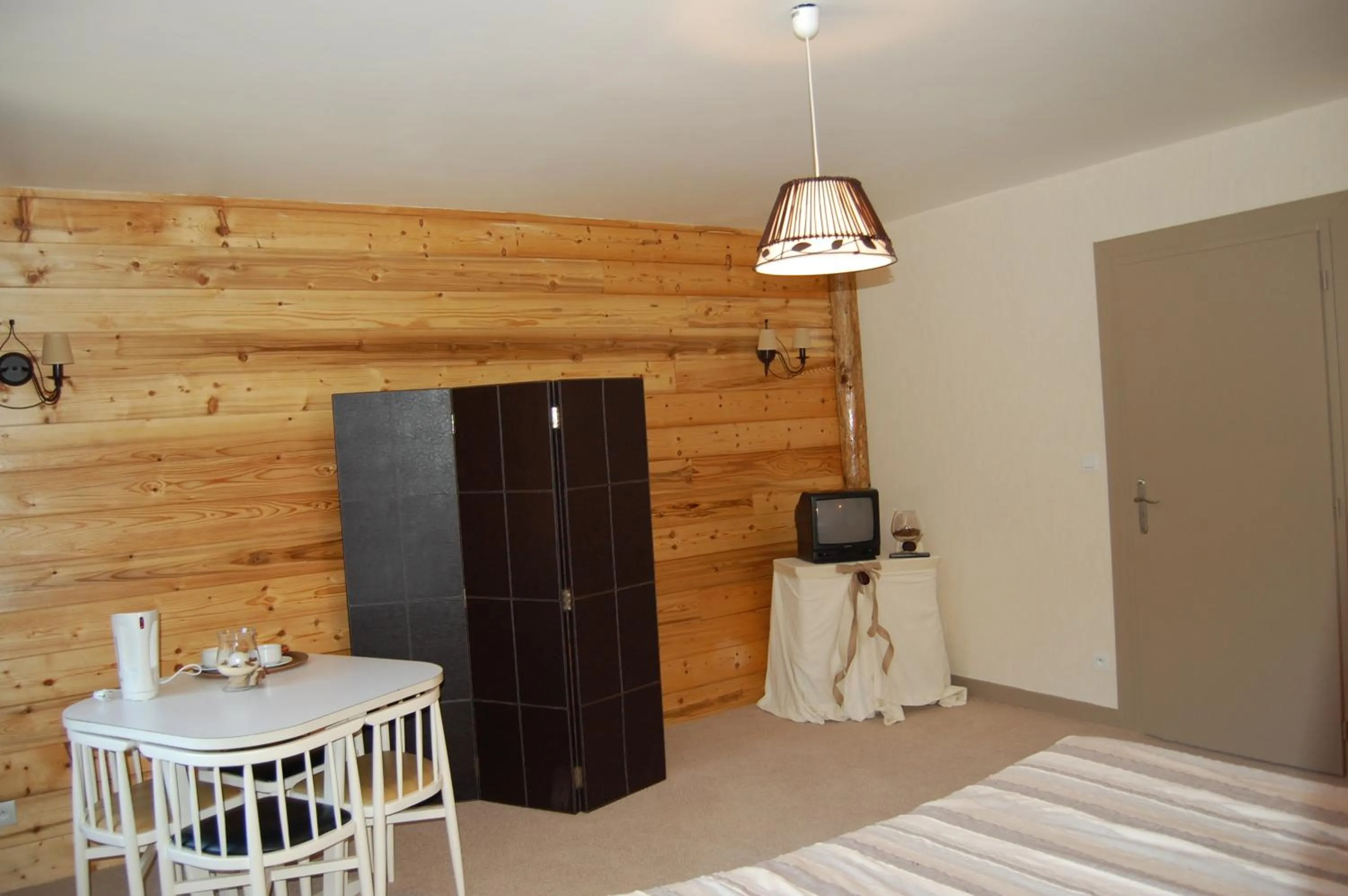 Seating area in Joly Saint Sauveur