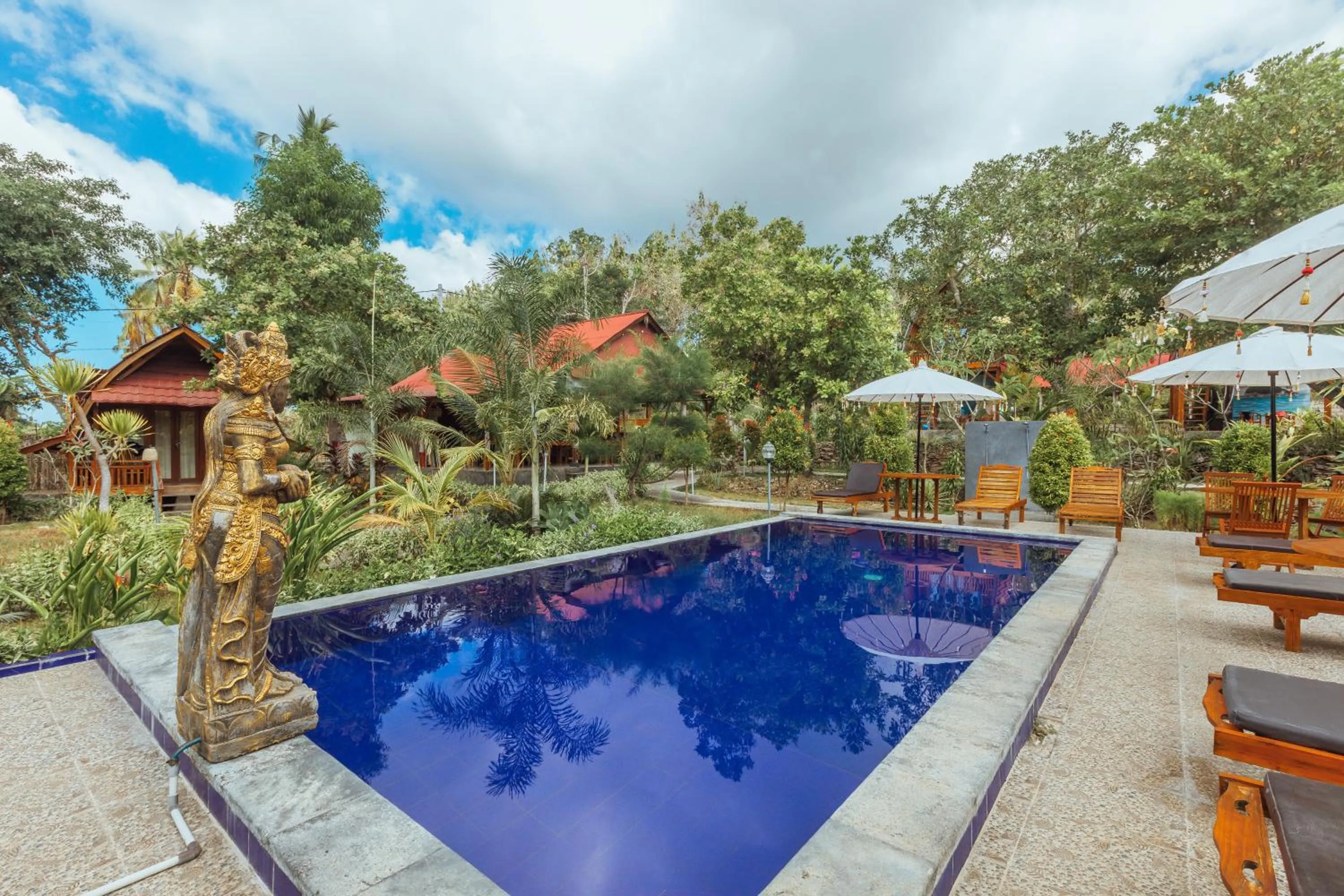 Swimming pool in Kubu Sental Cottage