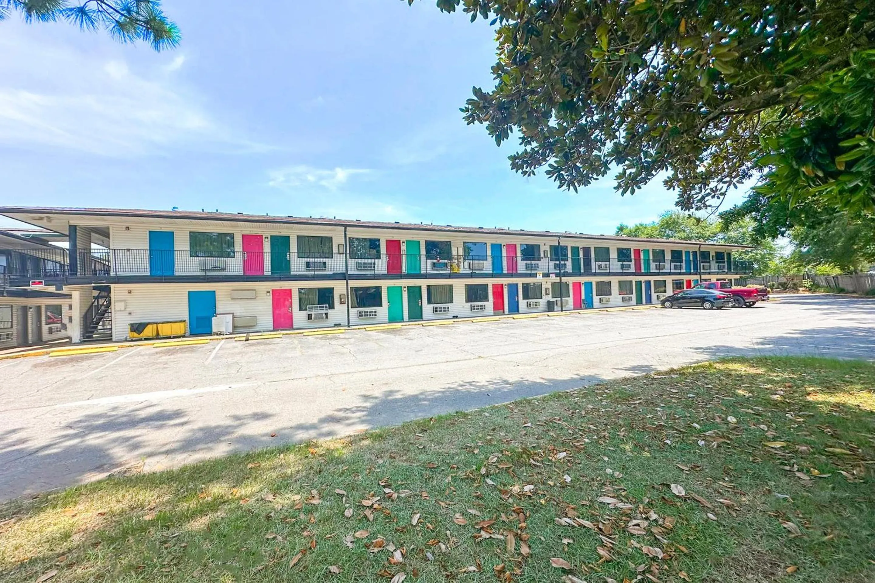 Facade/entrance in Luxury Inn By OYO Albany