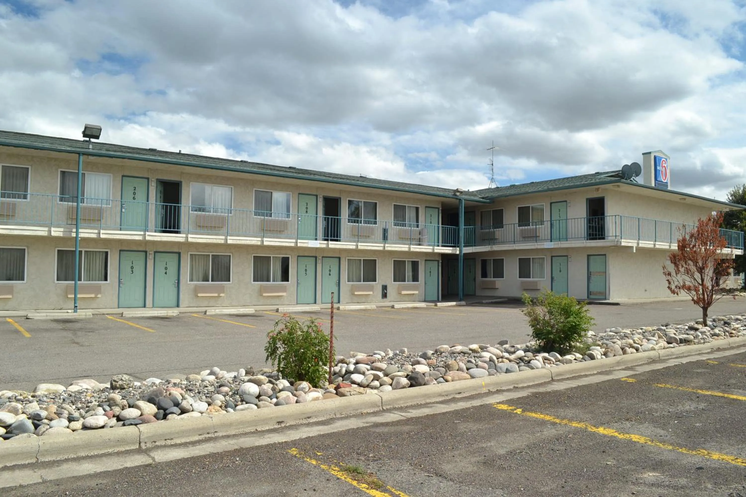 Facade/entrance in Motel 6-Billings, MT - South