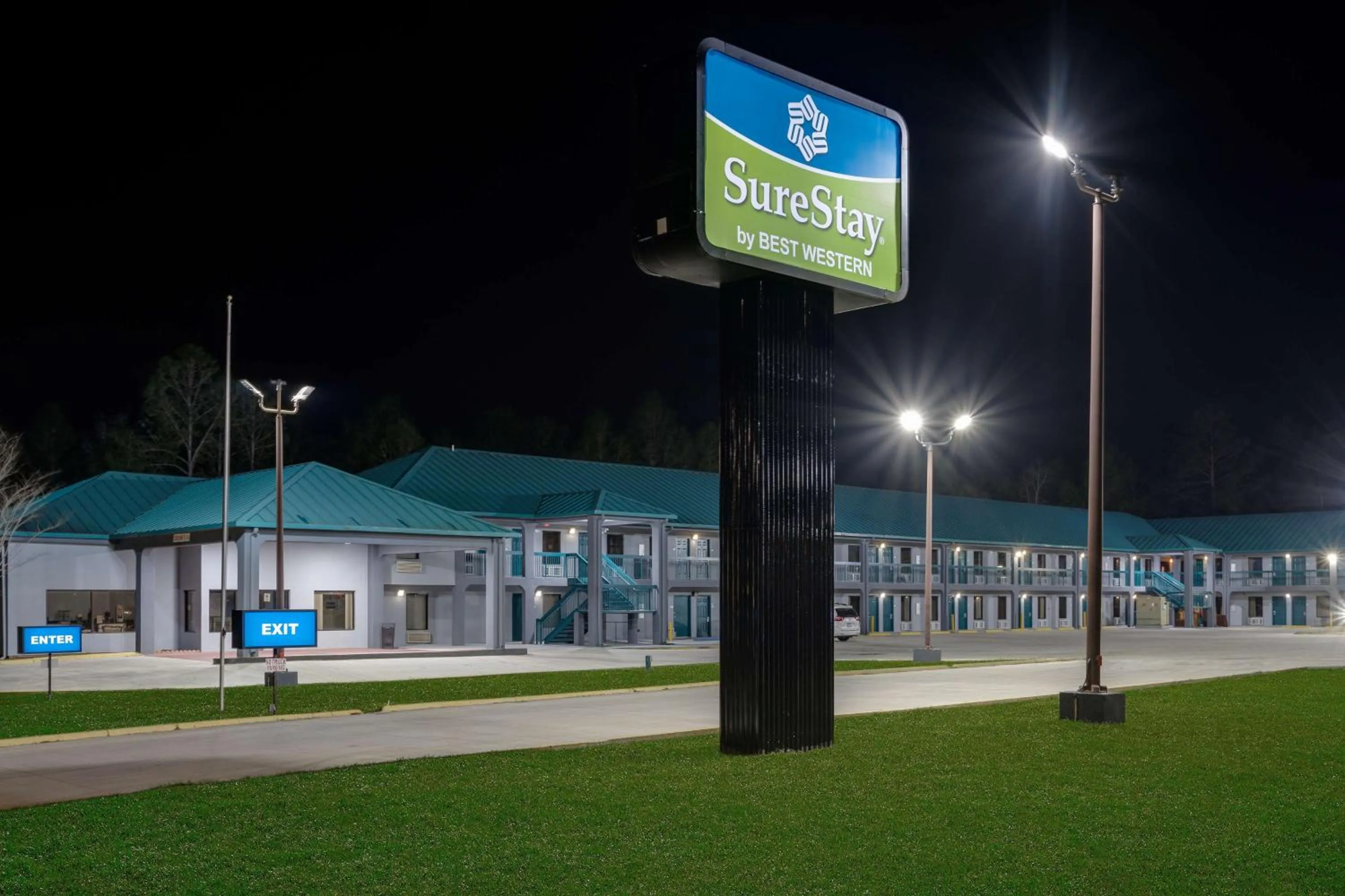 Property building in SureStay by Best Western Gulfport