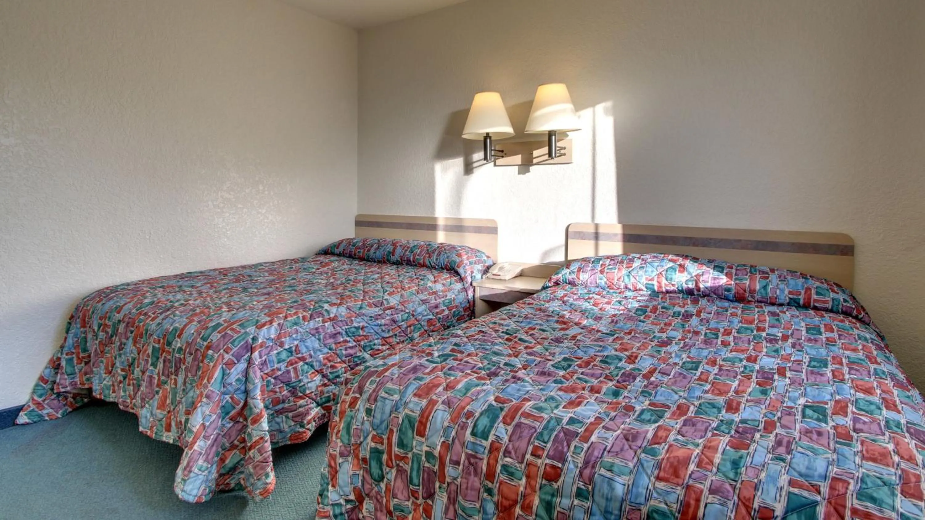 Bedroom, Bed in Motel 6-Owensboro, KY