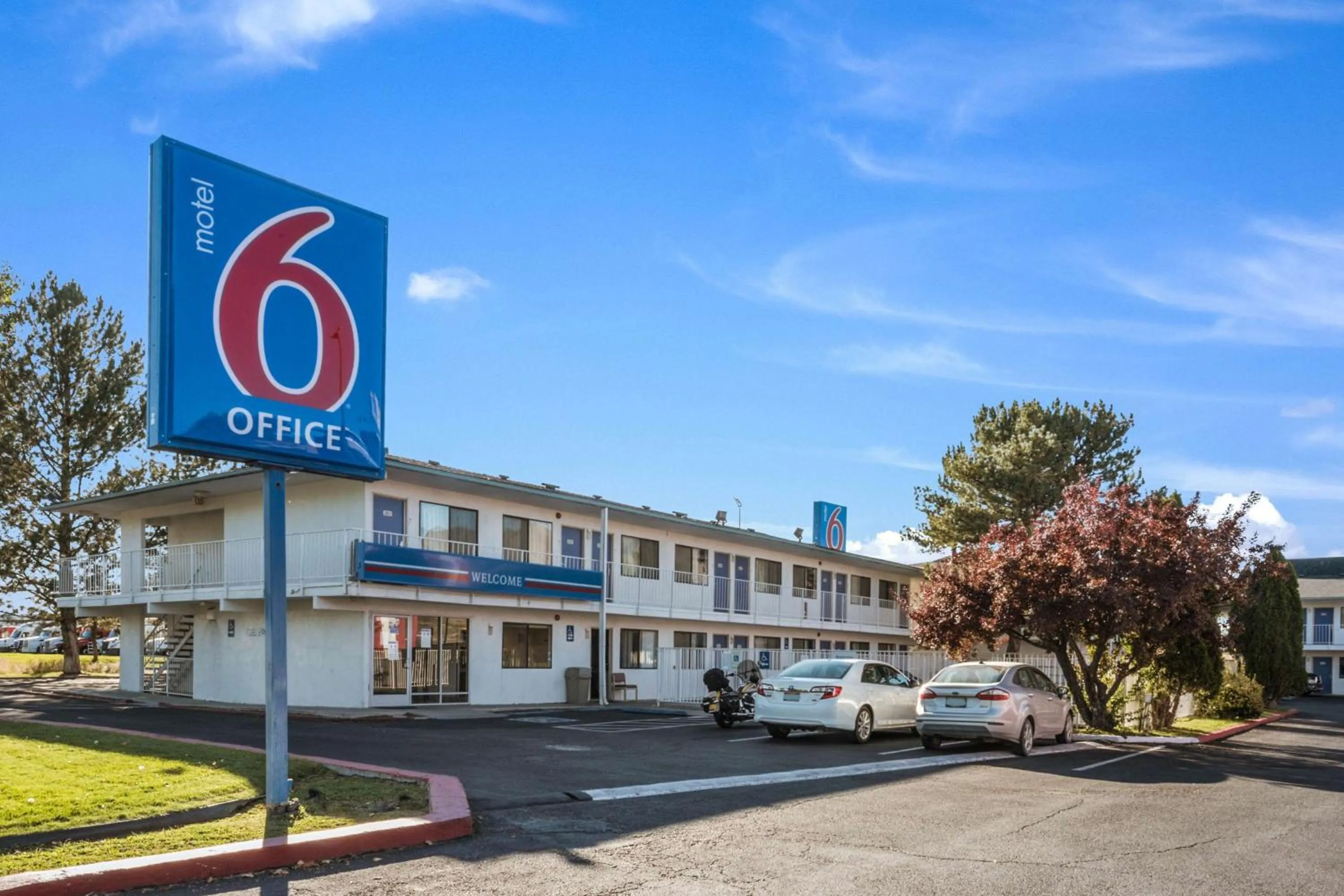 Property building in Motel 6-Winnemucca, NV