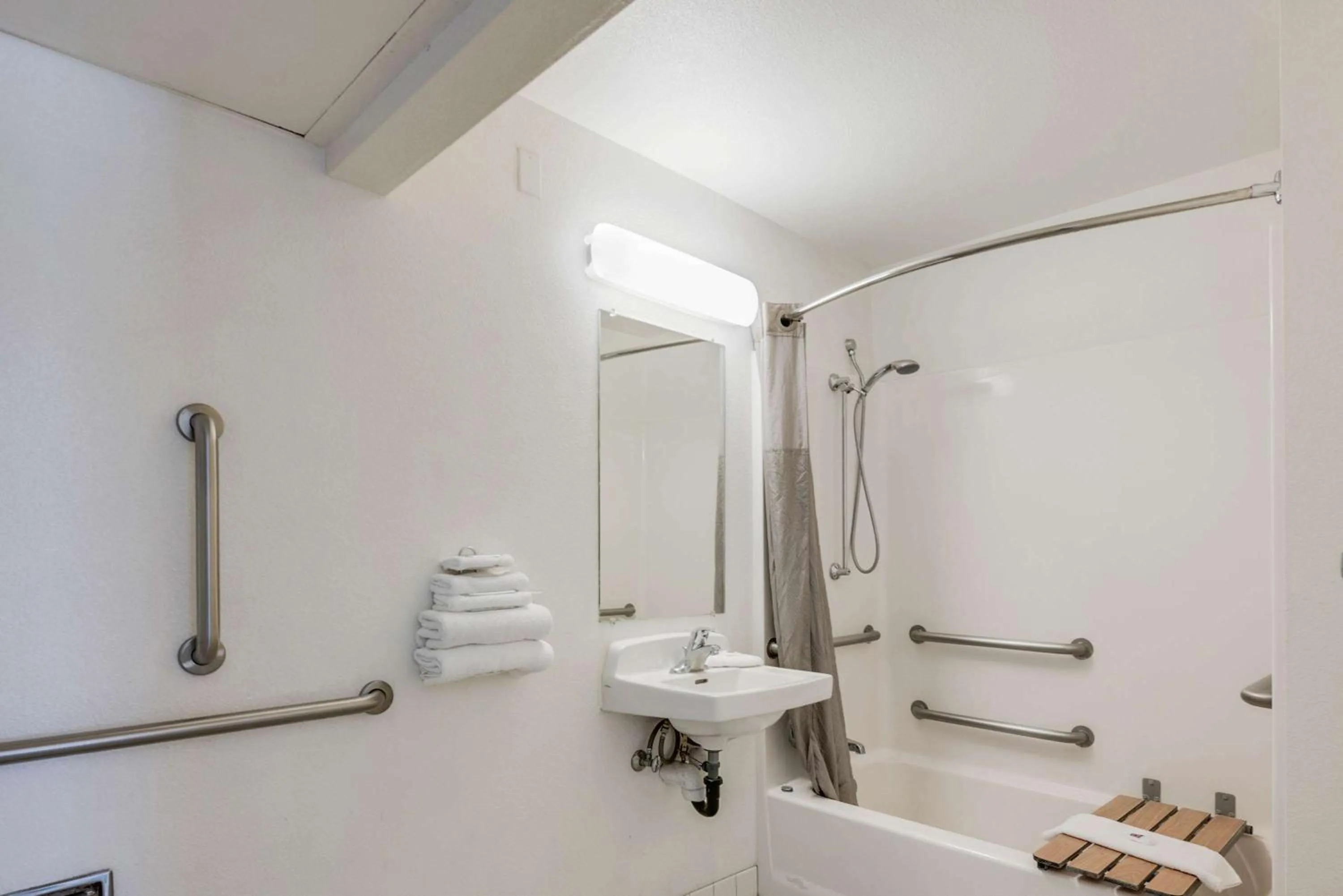 Bathroom in Motel 6-Winnemucca, NV