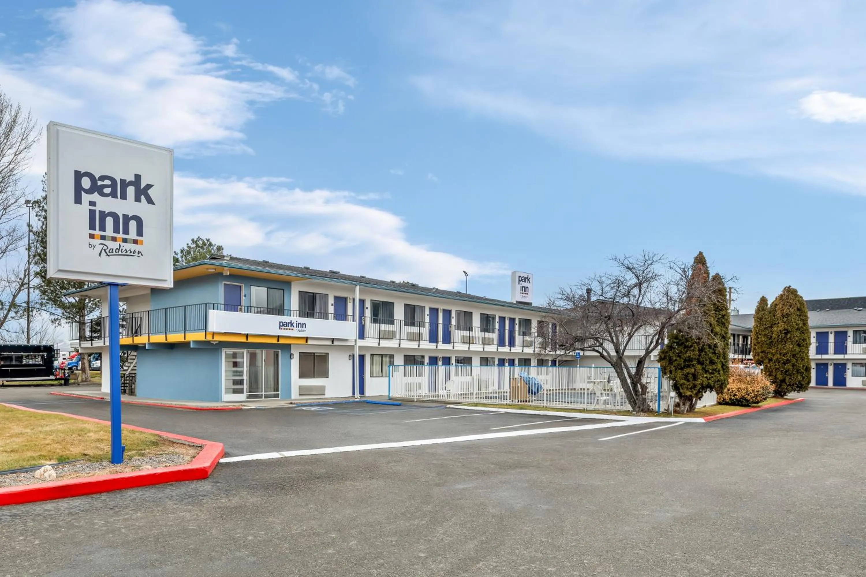 Property building in Park Inn by Radisson, Winnemucca