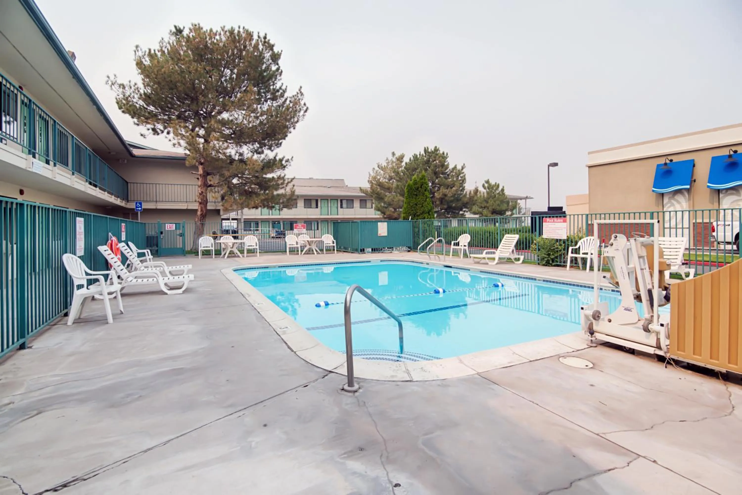 Swimming pool in Motel 6-Winnemucca, NV