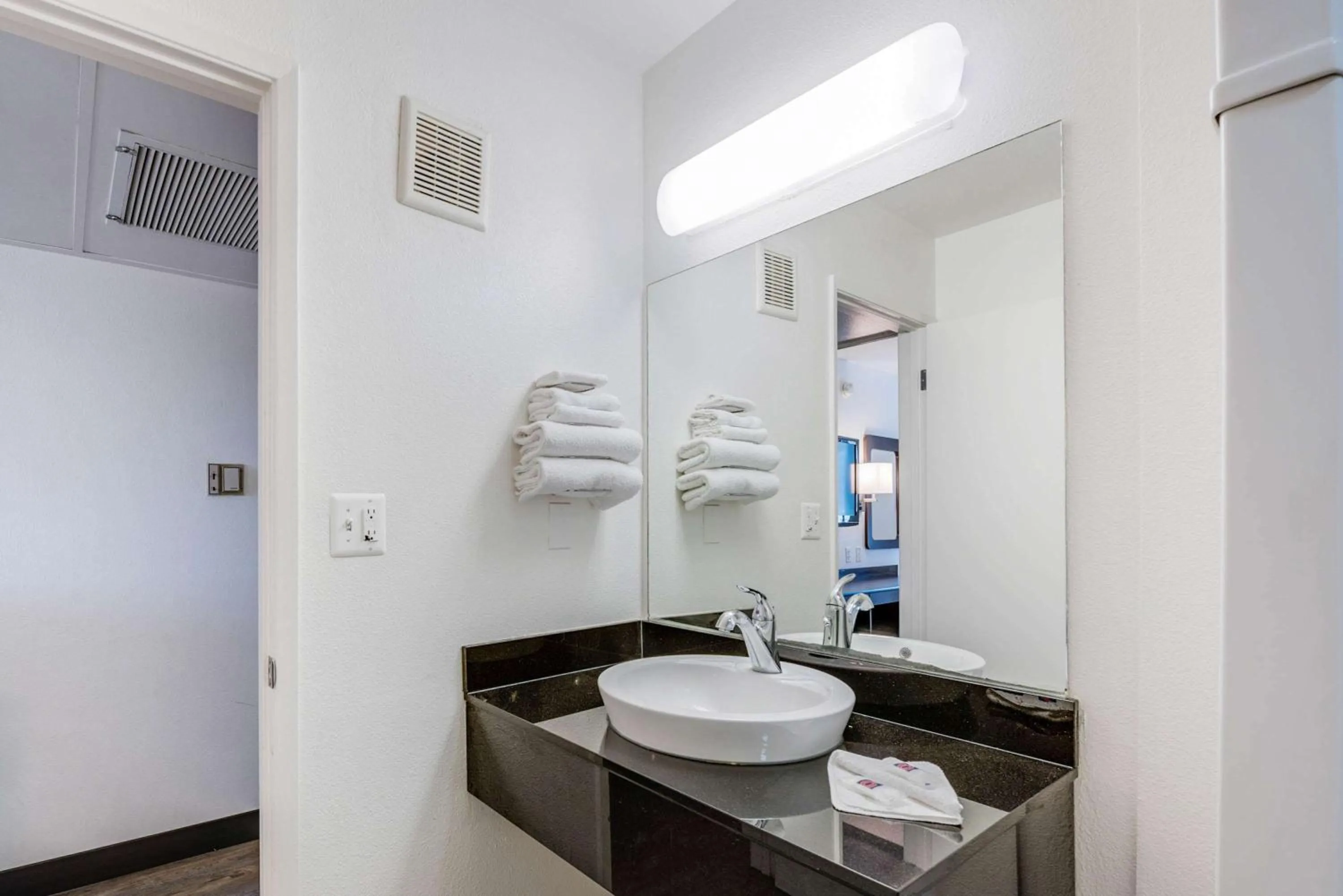 Bathroom in Motel 6-Winnemucca, NV