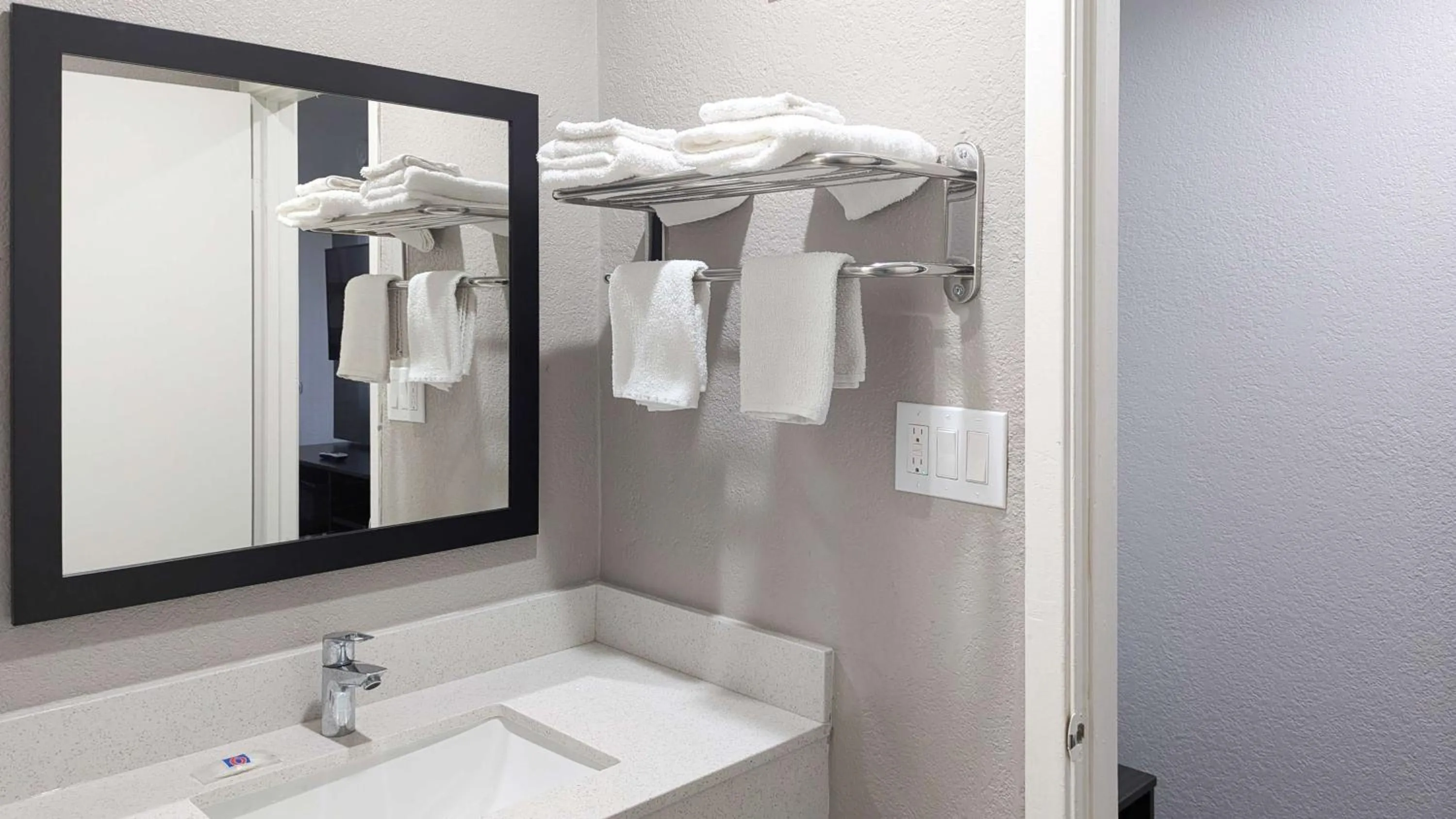 Bathroom in Motel 6-Victoria, TX