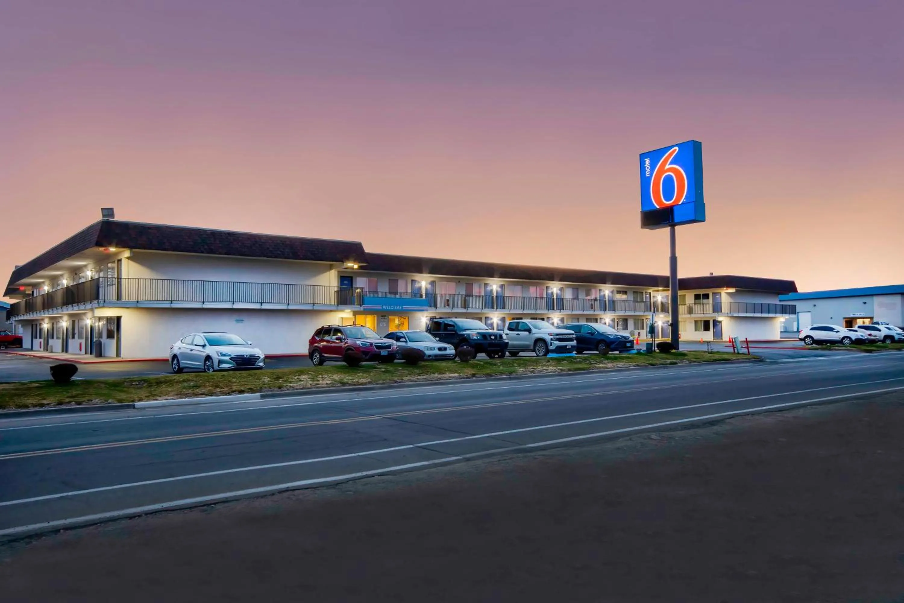 Property building in Motel 6-Farmington, NM
