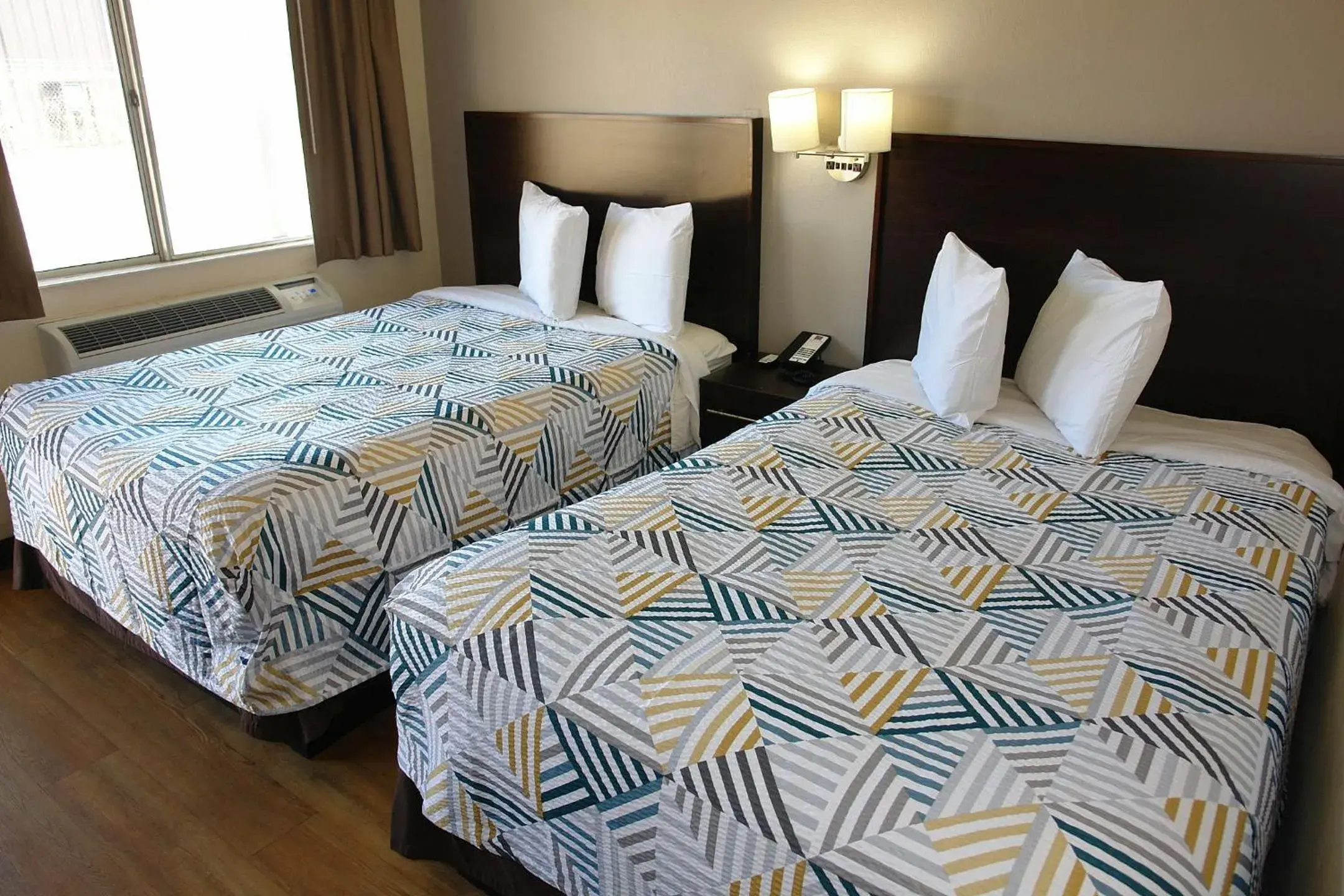 Queen Room with Two Queen Beds - Non-Smoking in Motel 6 Hattiesburg, MS Queen Room with Two Queen Beds - Non-Smoking in Motel 6 Hattiesburg, MS