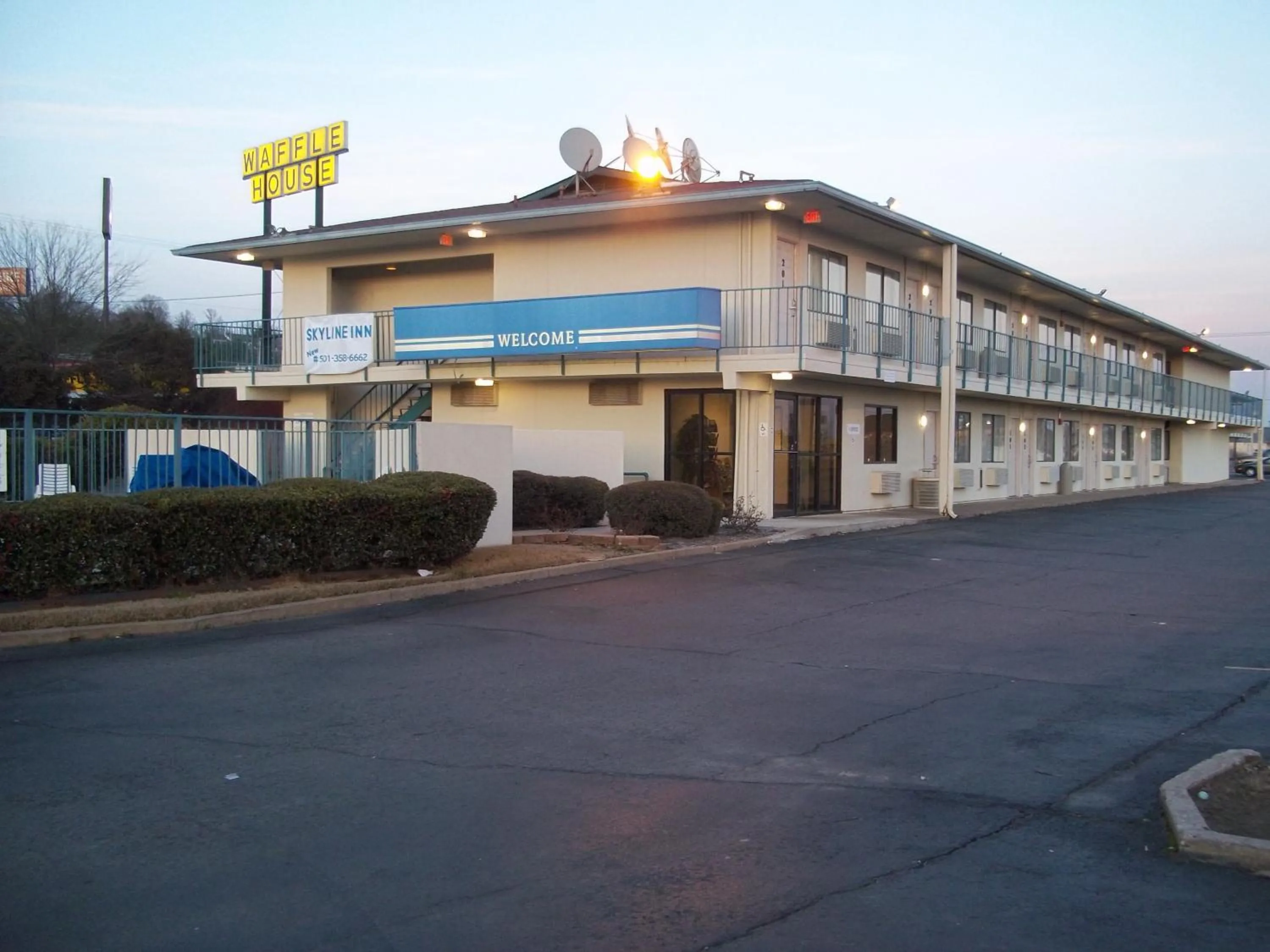 Skyline Inn