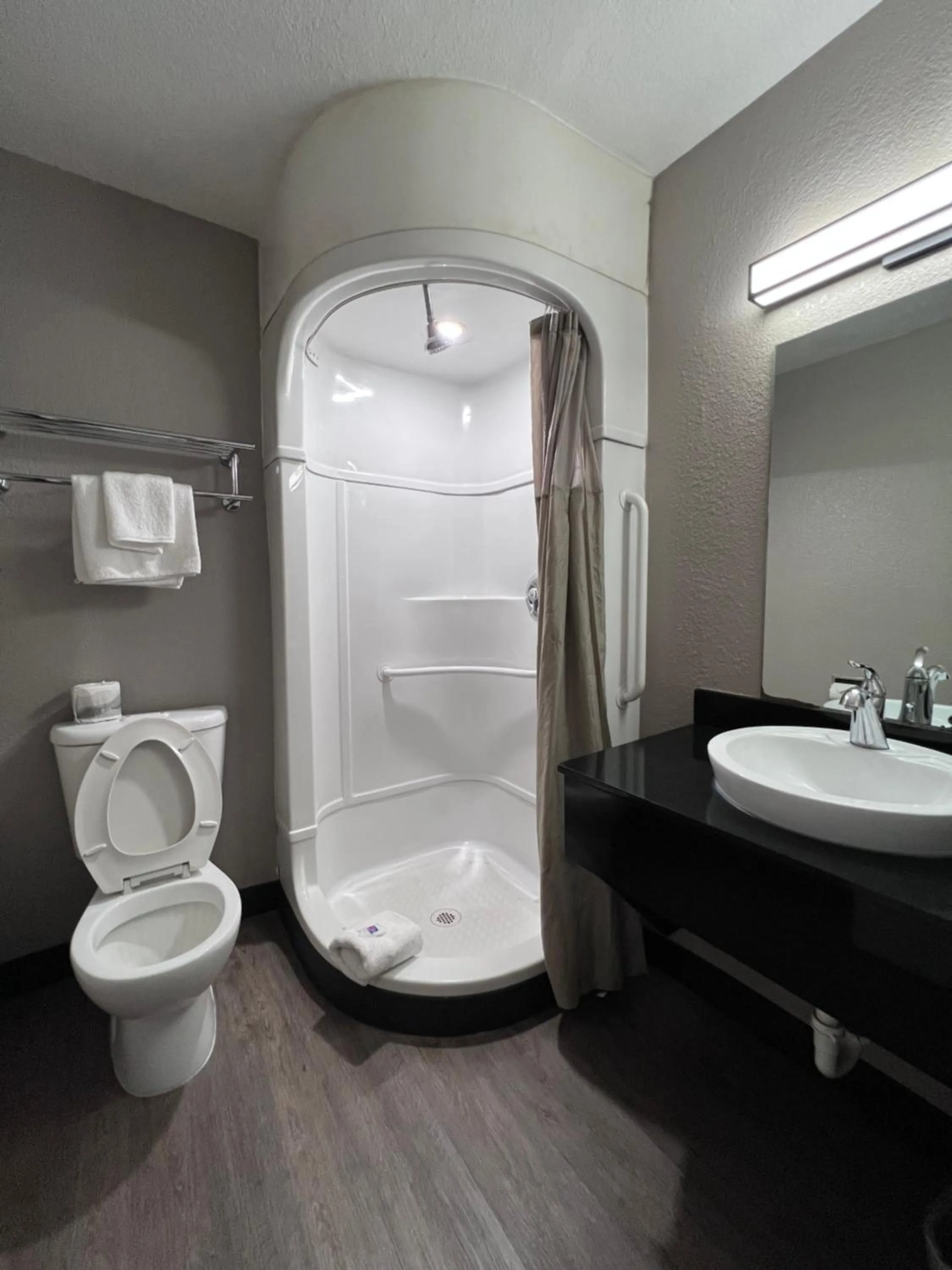 Bathroom in Motel 6-Bakersfield, CA - South