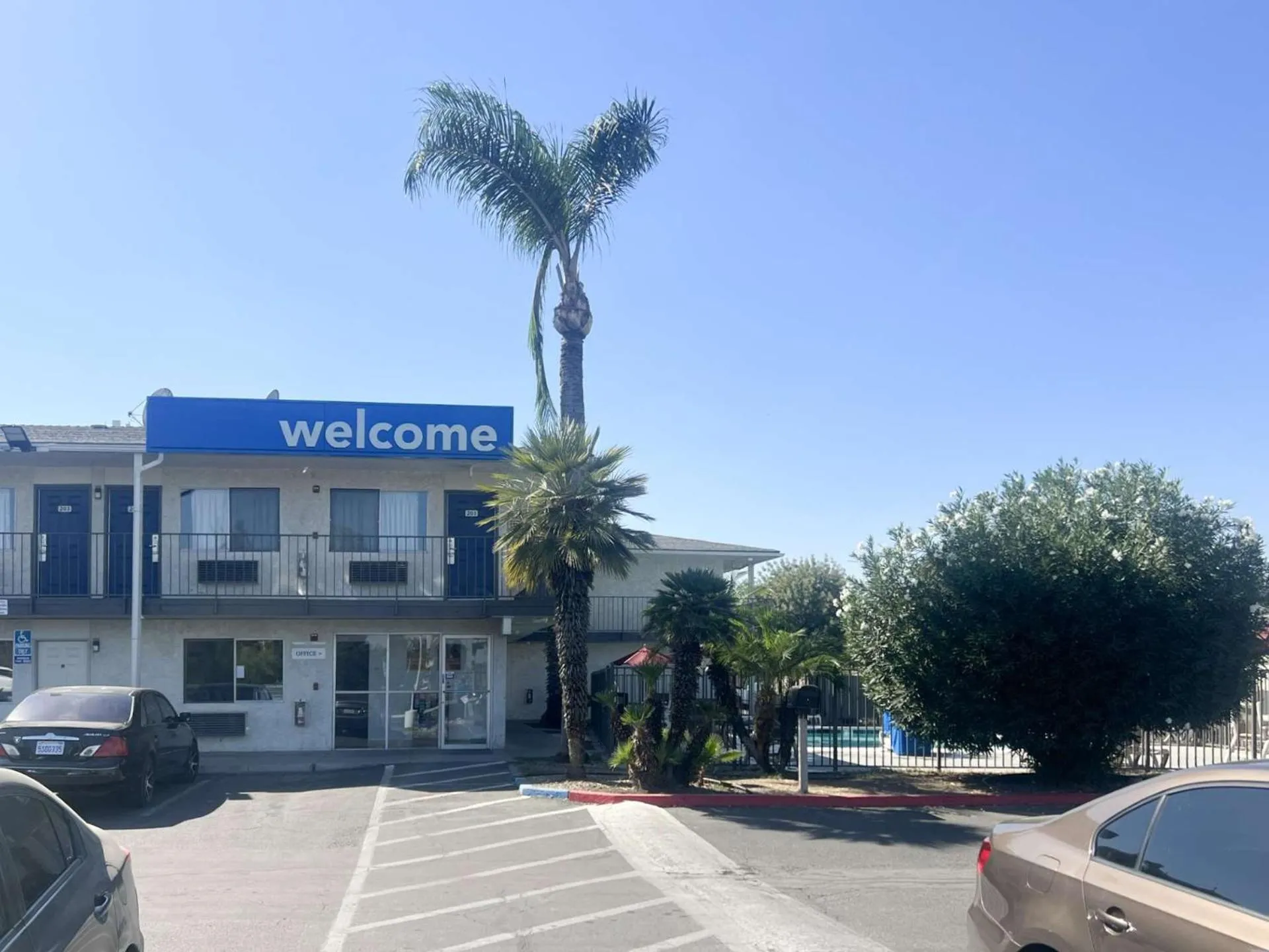 Property building in Motel 6-Tulare, CA