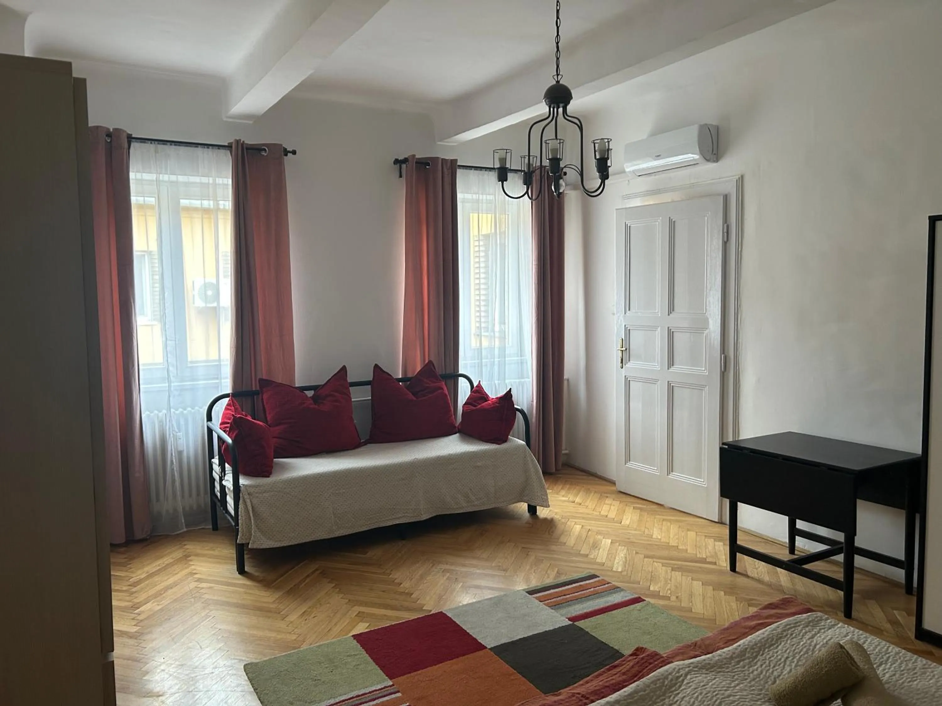 Bed in Diamond Astoria 4