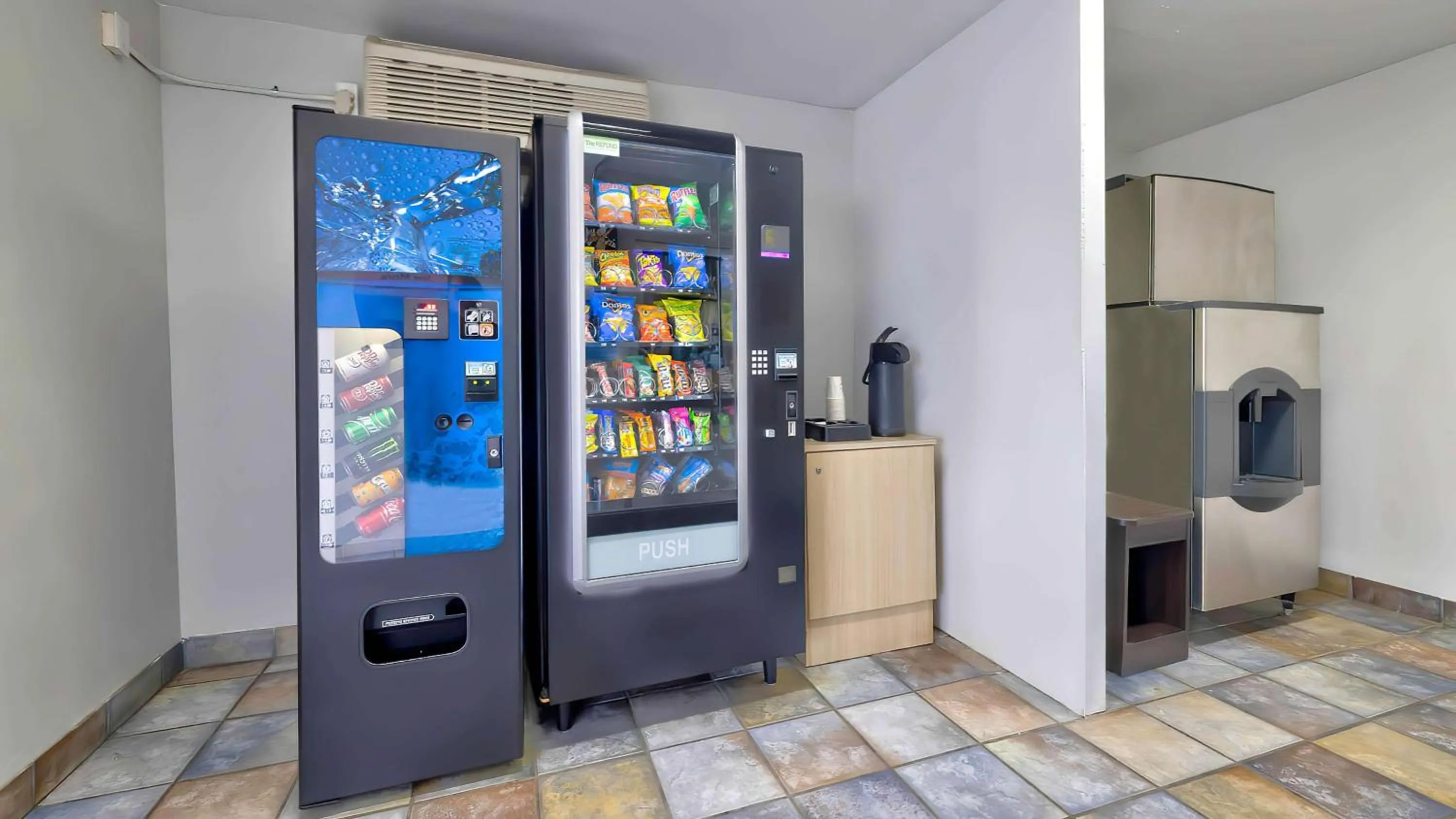 Property building in Motel 6-Santa Rosa, NM