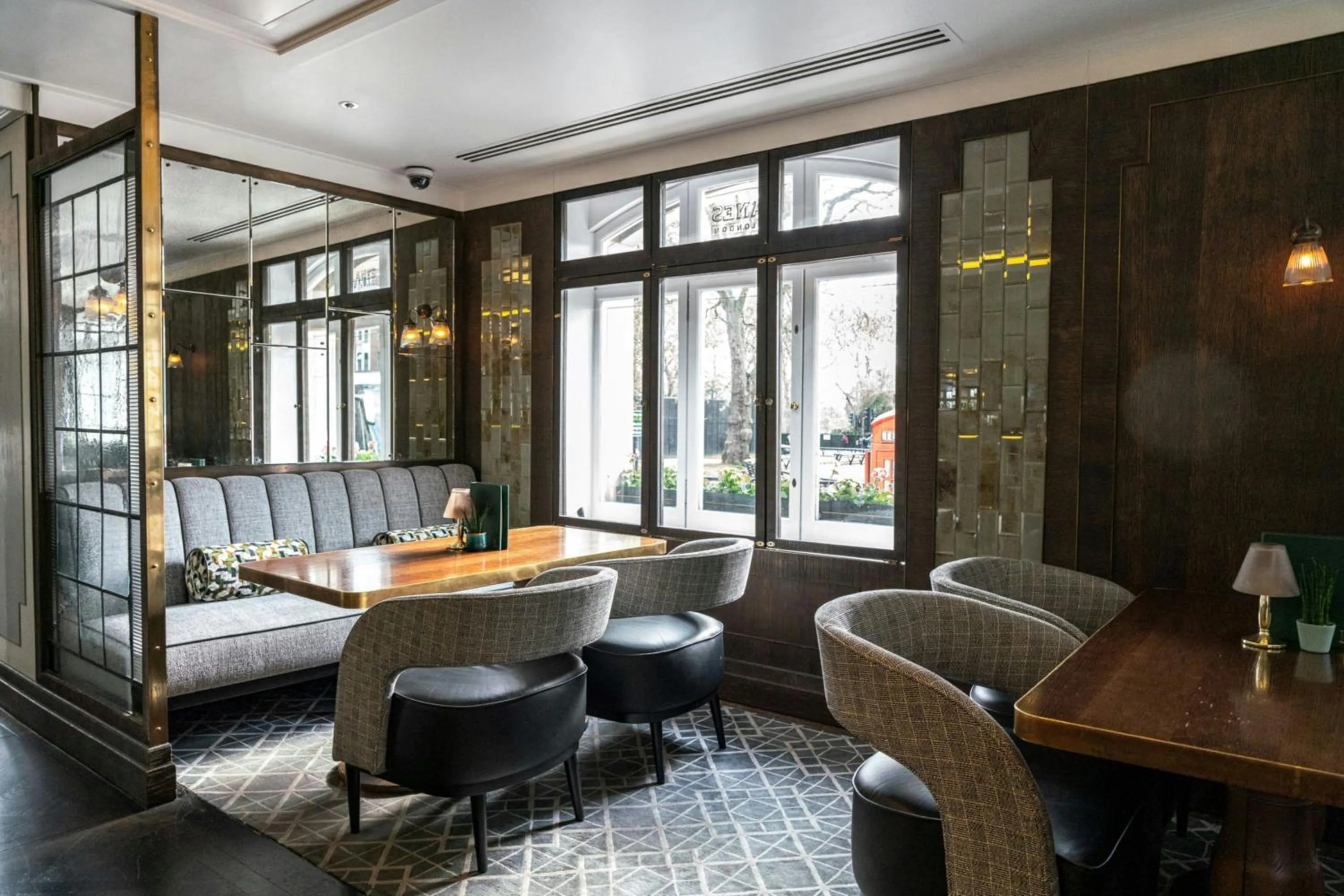 Restaurant/places to eat in London Marriott Hotel Park Lane