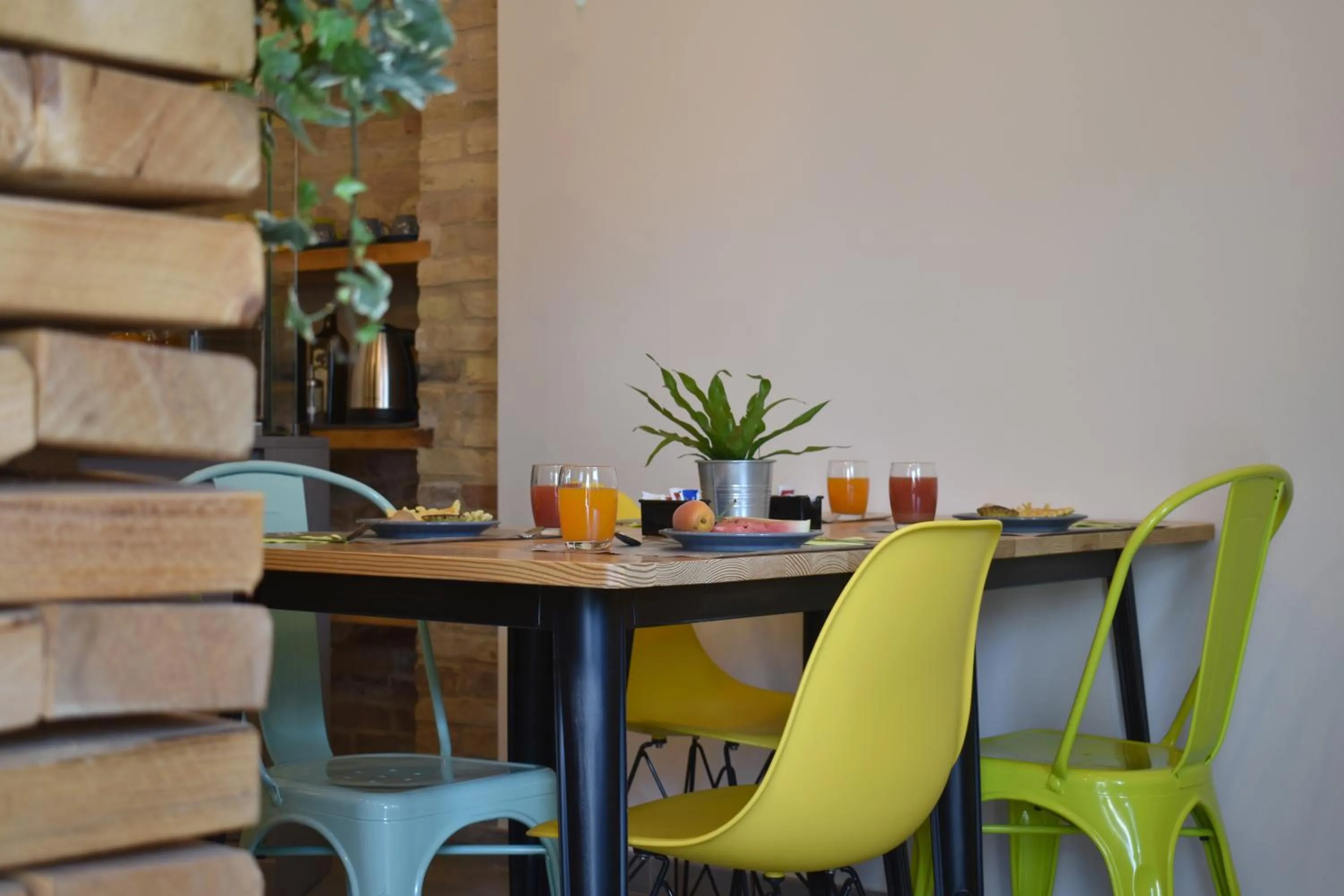 Breakfast in Al Faro Bianco B&B e Residence con parcheggio