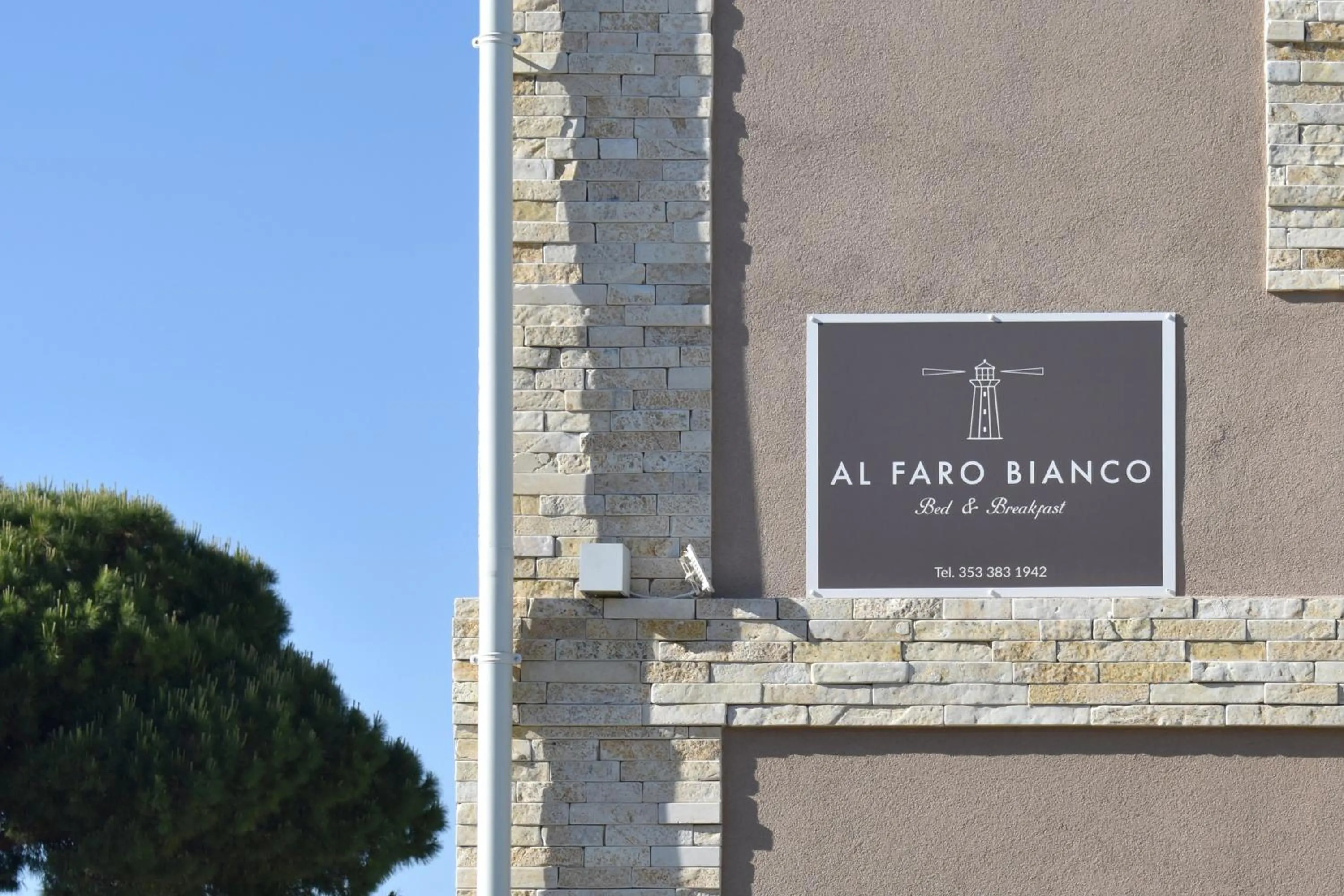 Property building in Al Faro Bianco B&B e Residence con parcheggio