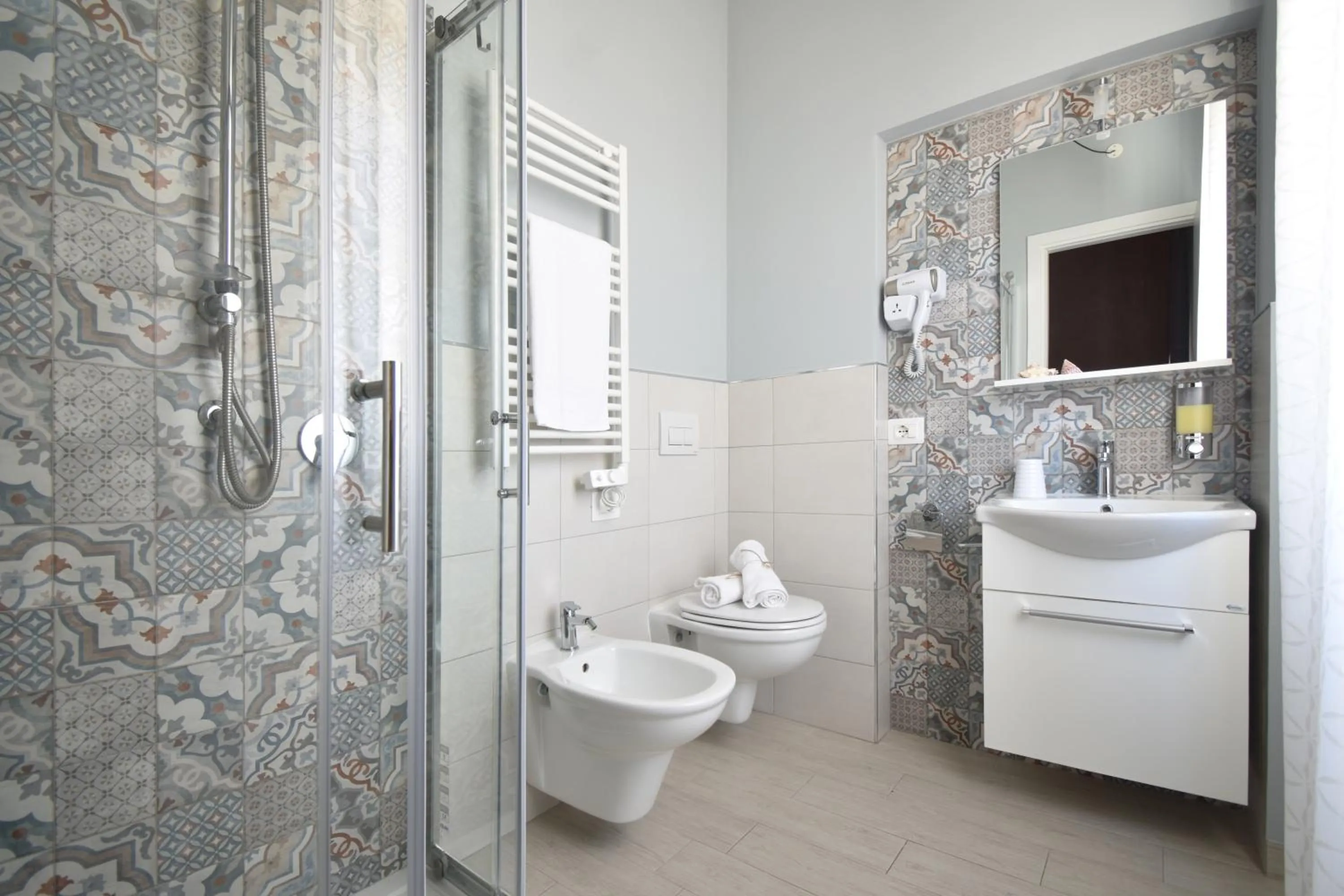 Shower in Al Faro Bianco B&B e Residence con parcheggio