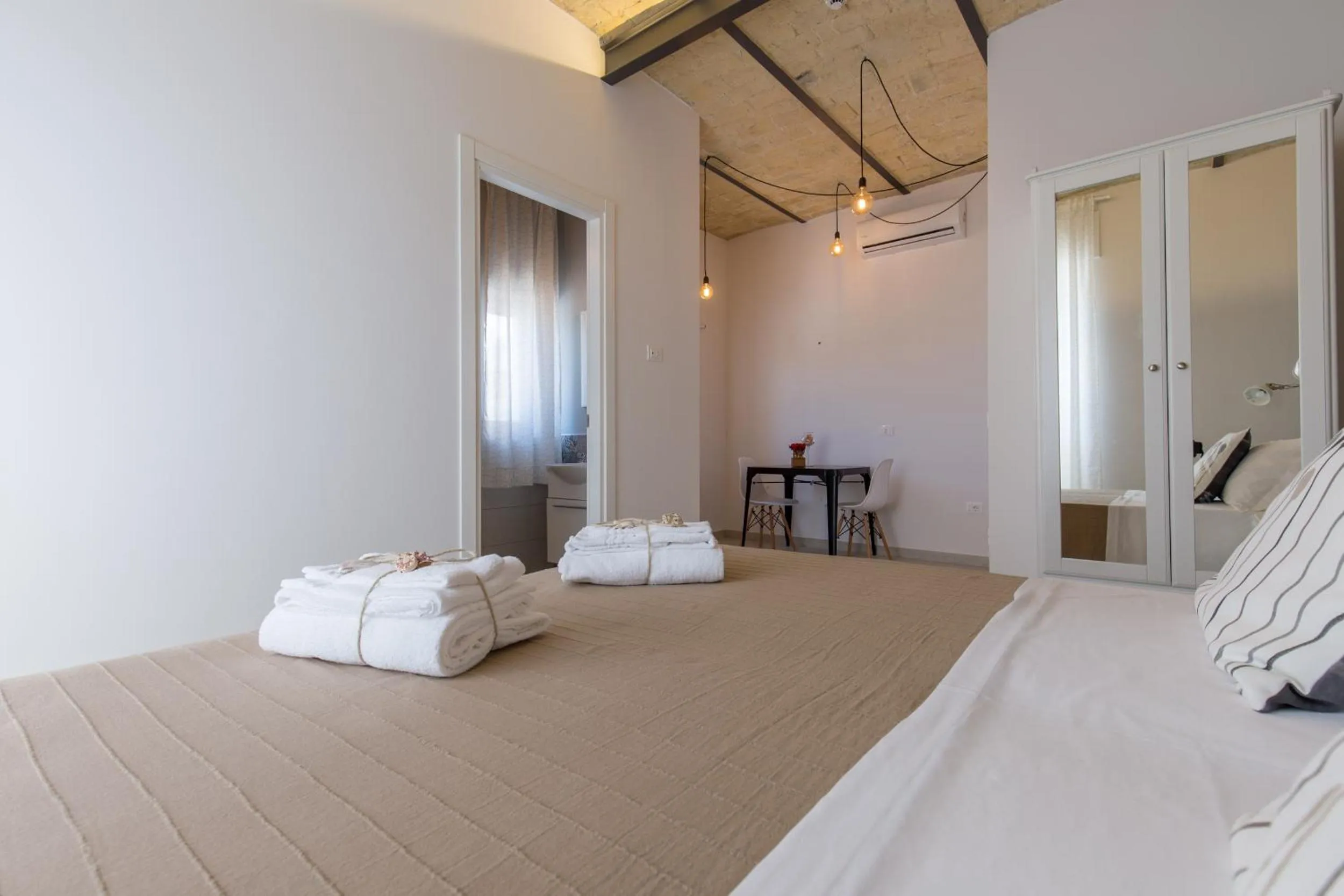 Photo of the whole room in Al Faro Bianco B&B e Residence con parcheggio