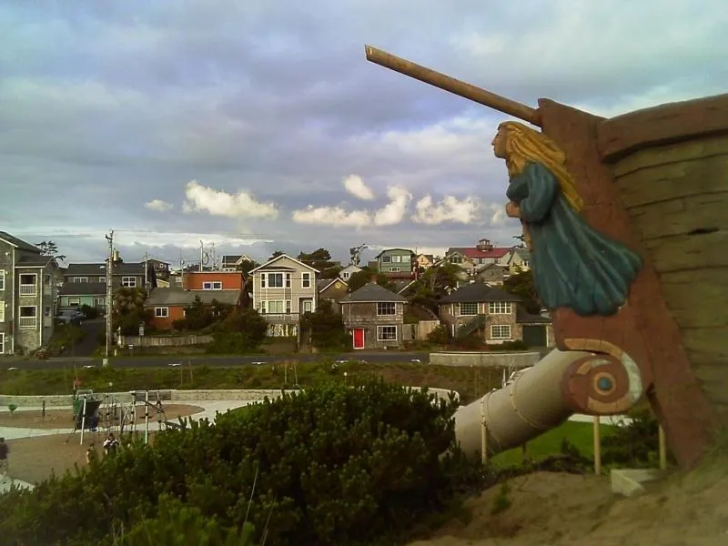 Decorative detail in Summer Wind Budget Motel