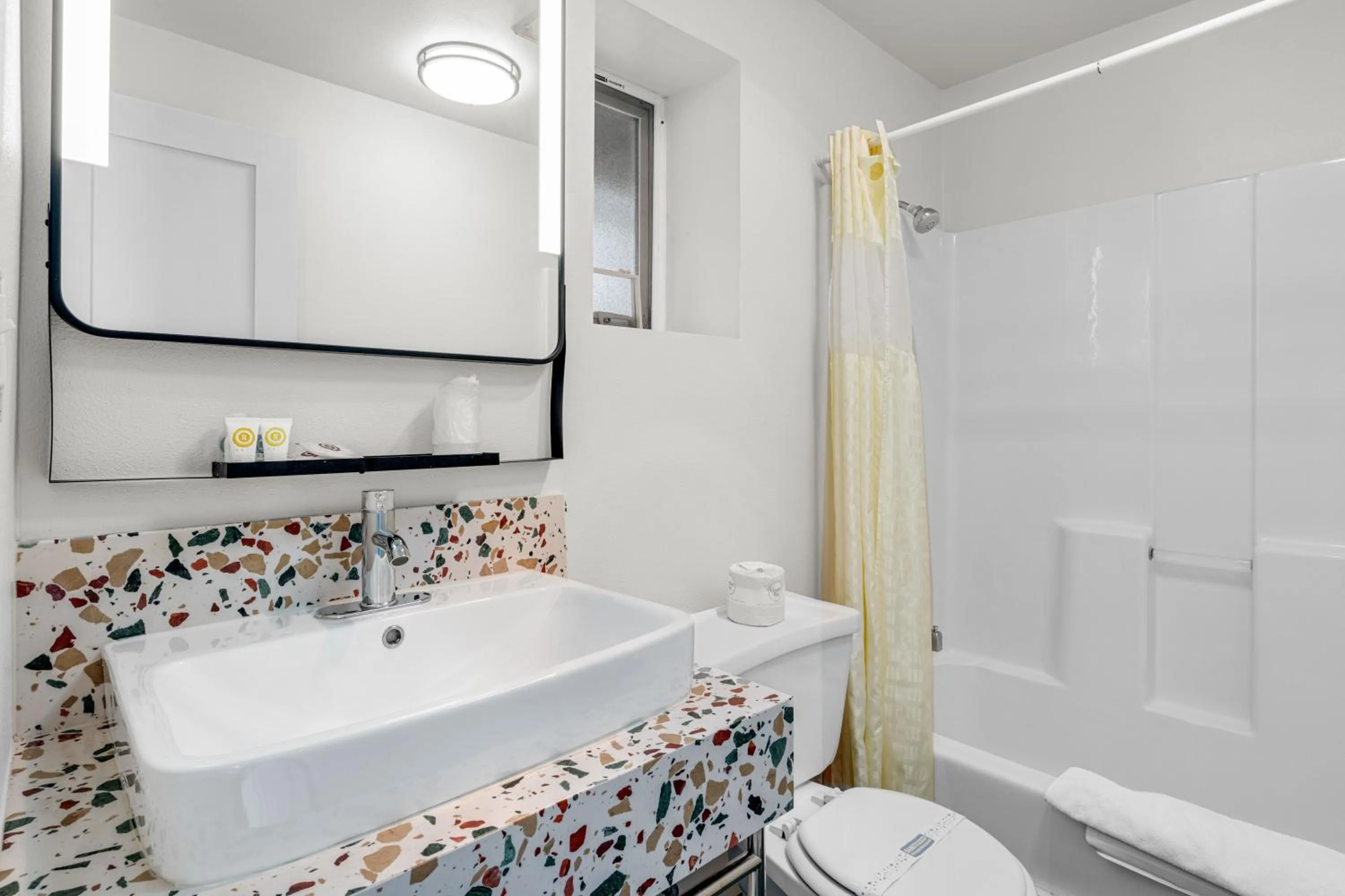 Bathroom in Seagull Beachfront Inn