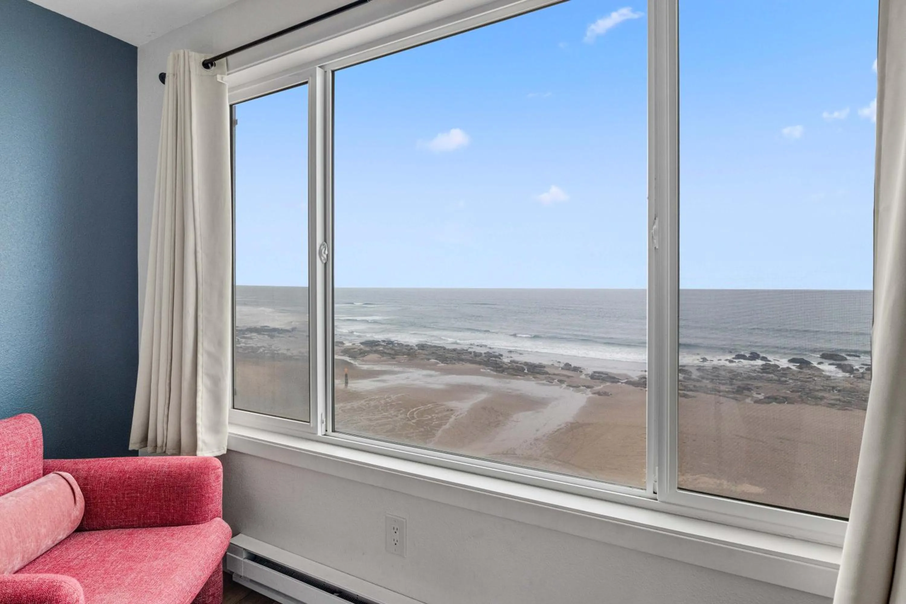 Sea view in Seagull Beachfront Inn