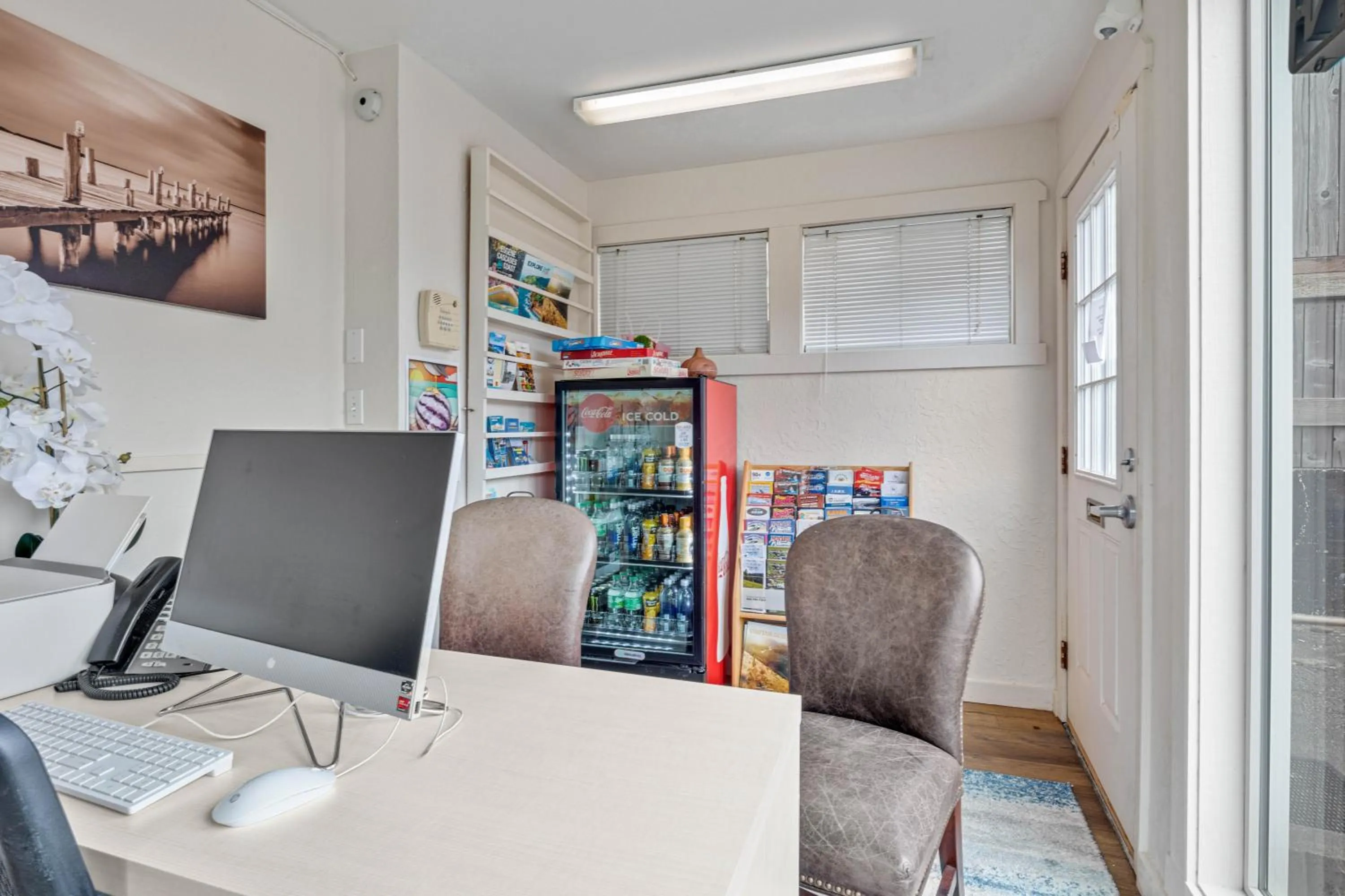 Lobby or reception in Seagull Beachfront Inn