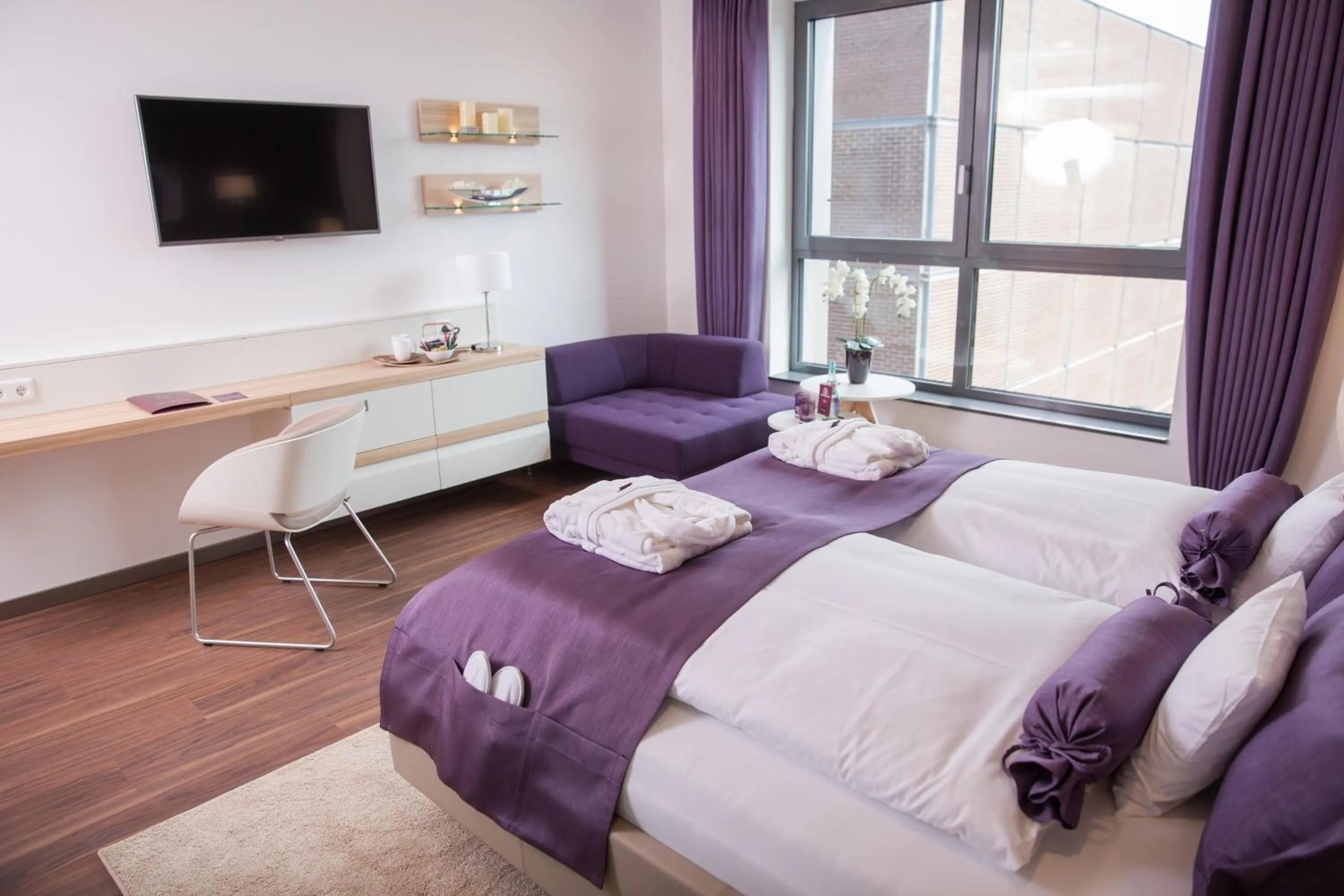 Photo of the whole room, Bed in Heiner's Parkhotel