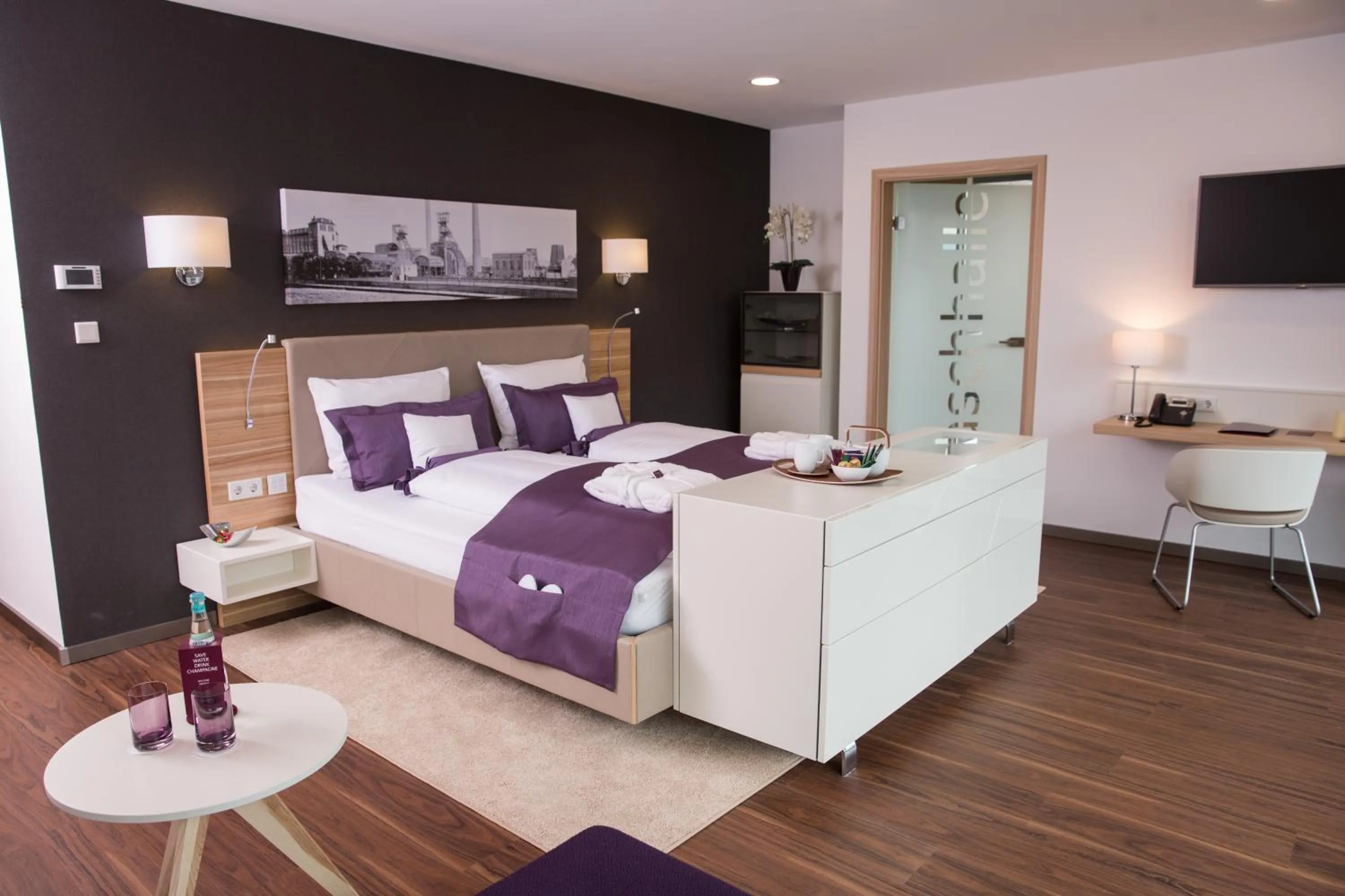 Bedroom, Bed in Heiner's Parkhotel