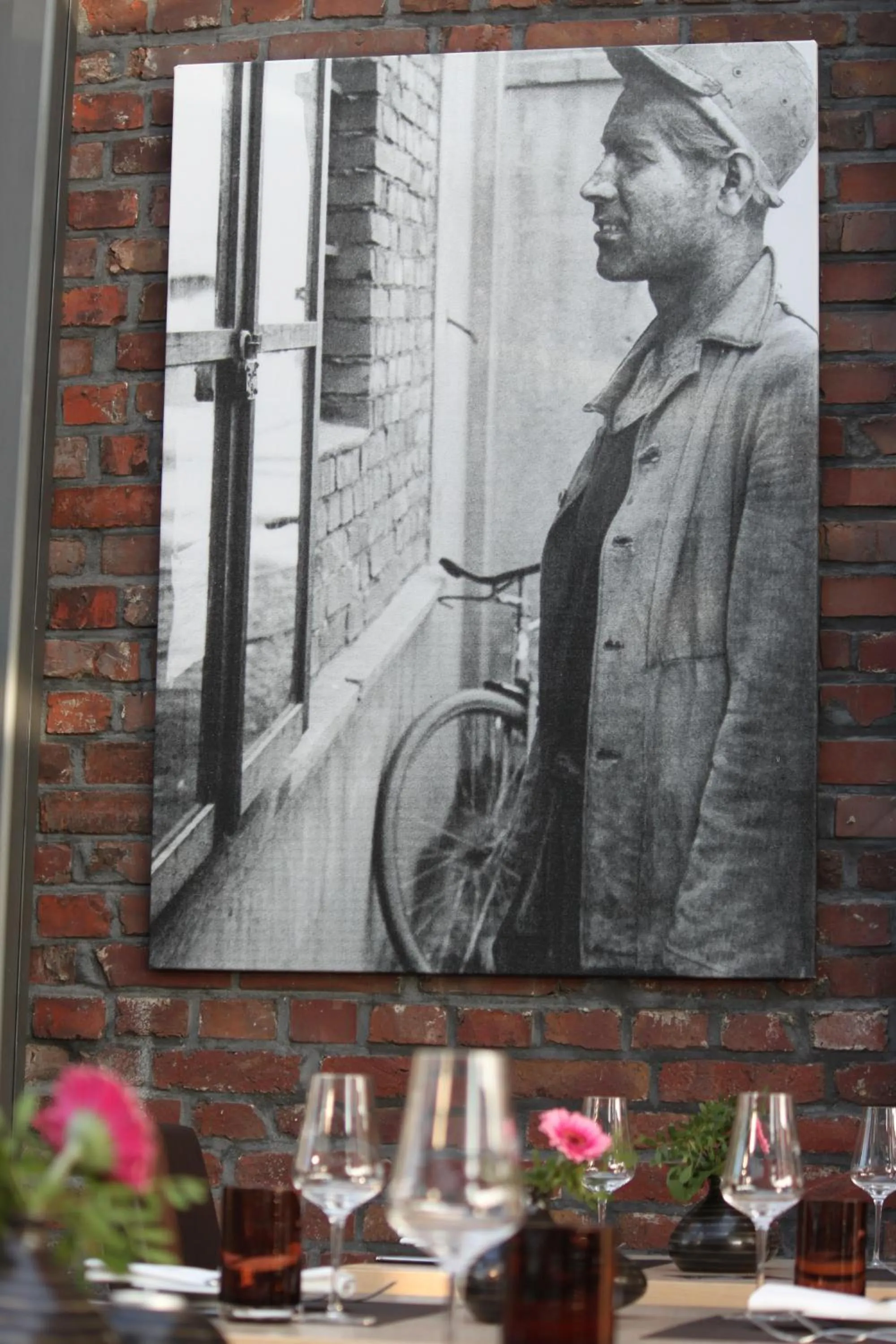 Decorative detail in Heiner's Parkhotel