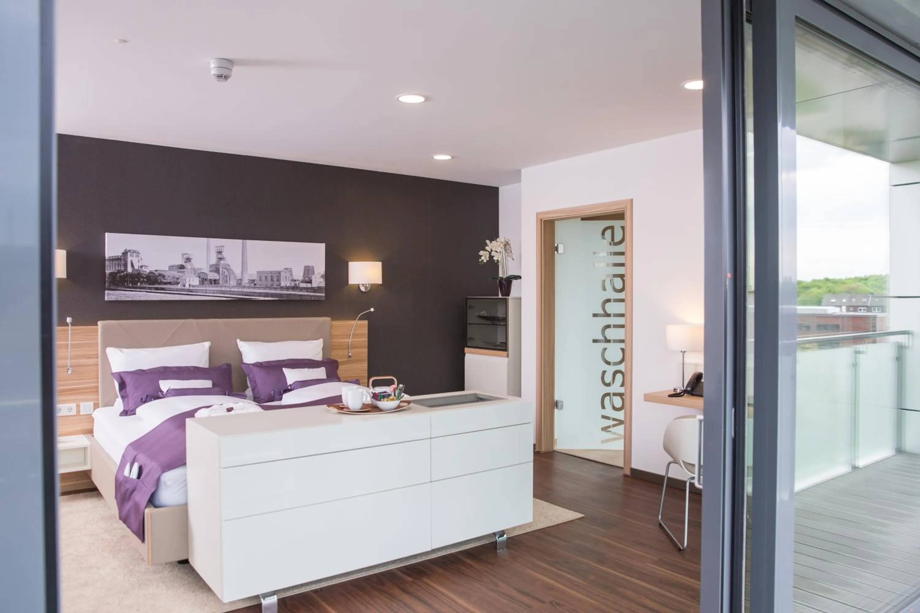 Decorative detail, Bed in Heiner's Parkhotel