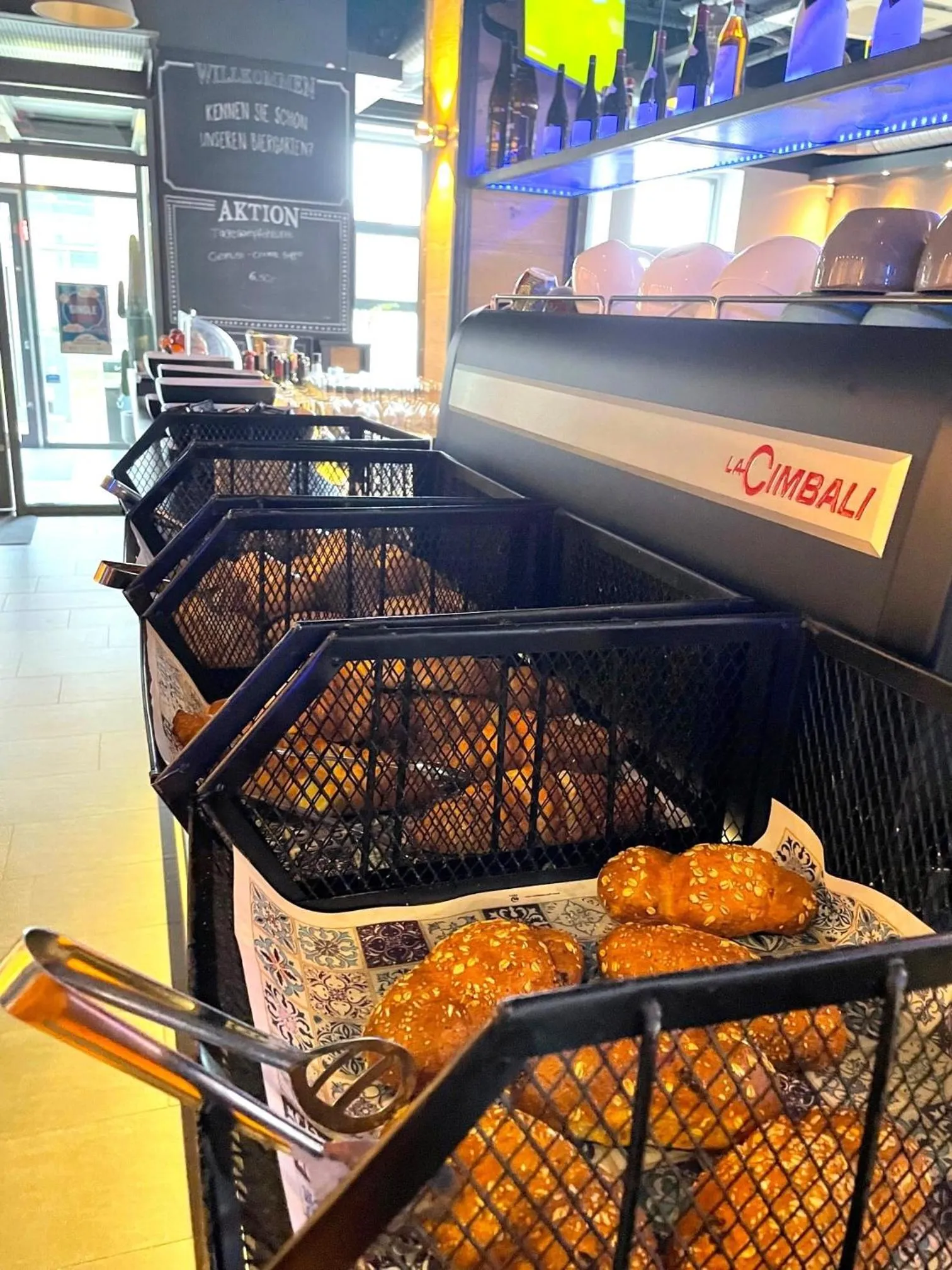 Buffet breakfast in Heiner's Parkhotel