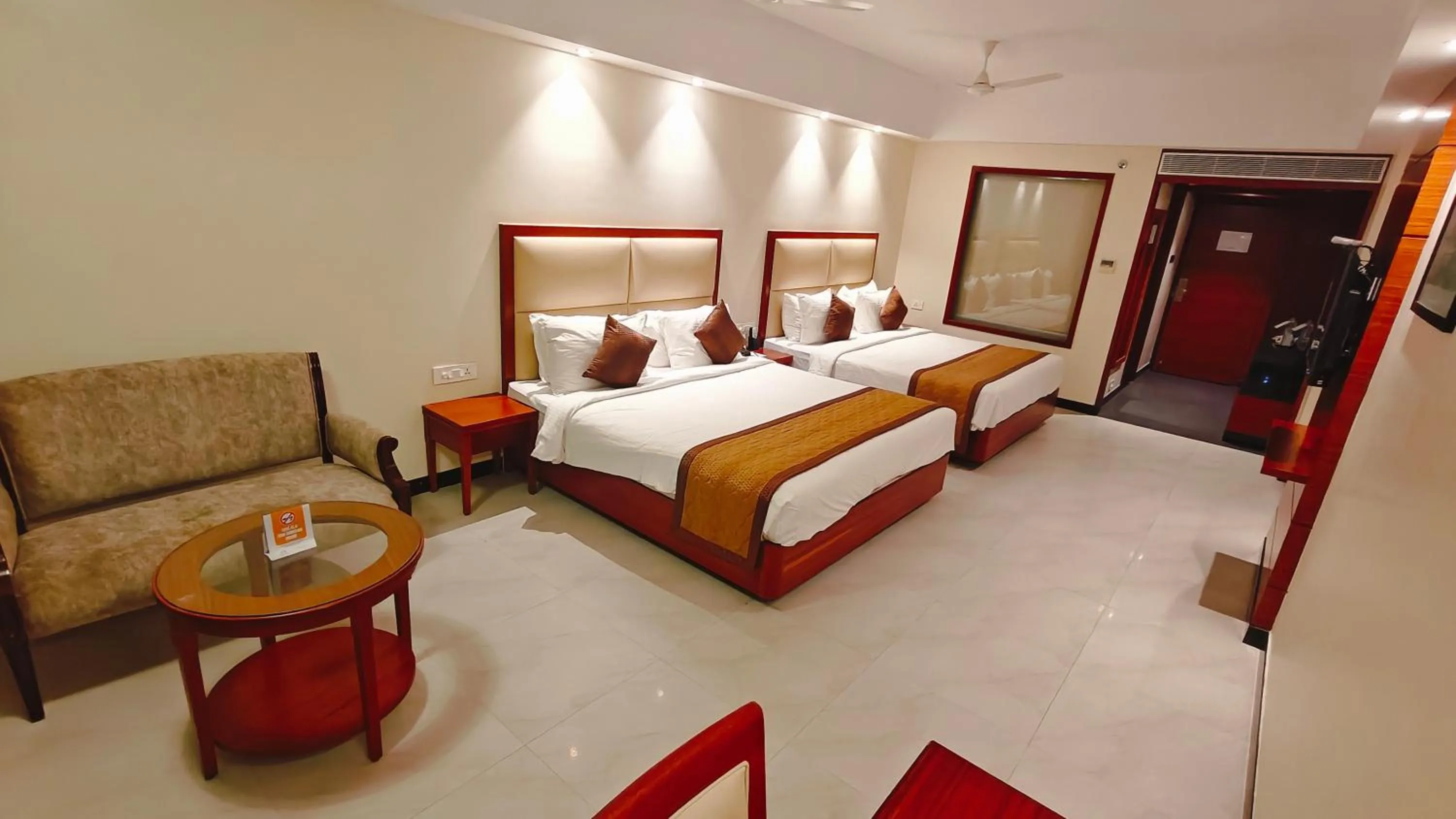 Bed in MM Legacy - A Bergamont Hotel, Kanchipuram