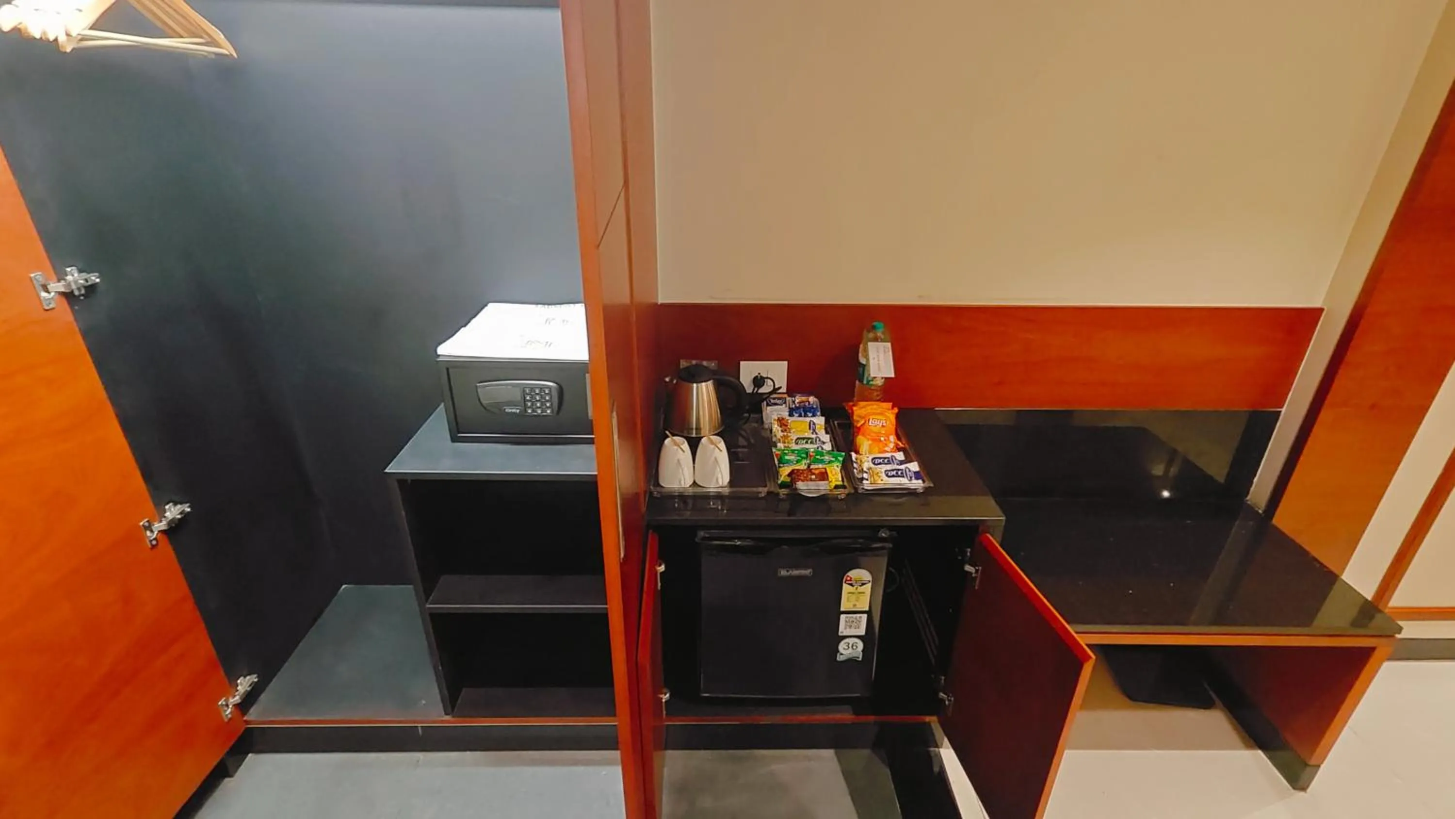 Coffee/tea facilities in MM Legacy - A Bergamont Hotel, Kanchipuram